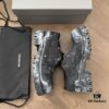Balenciaga Strike Low-top Lace-up Three-eyelet in Asphalt Color