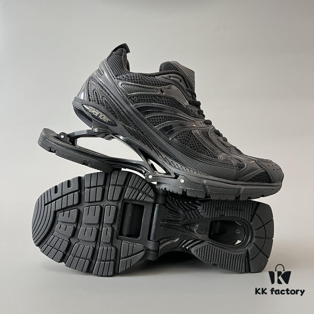 Balenciaga X-Pander Mesh Nylon Lace-Up Non-Slip Low-Cut Sneakers in Black