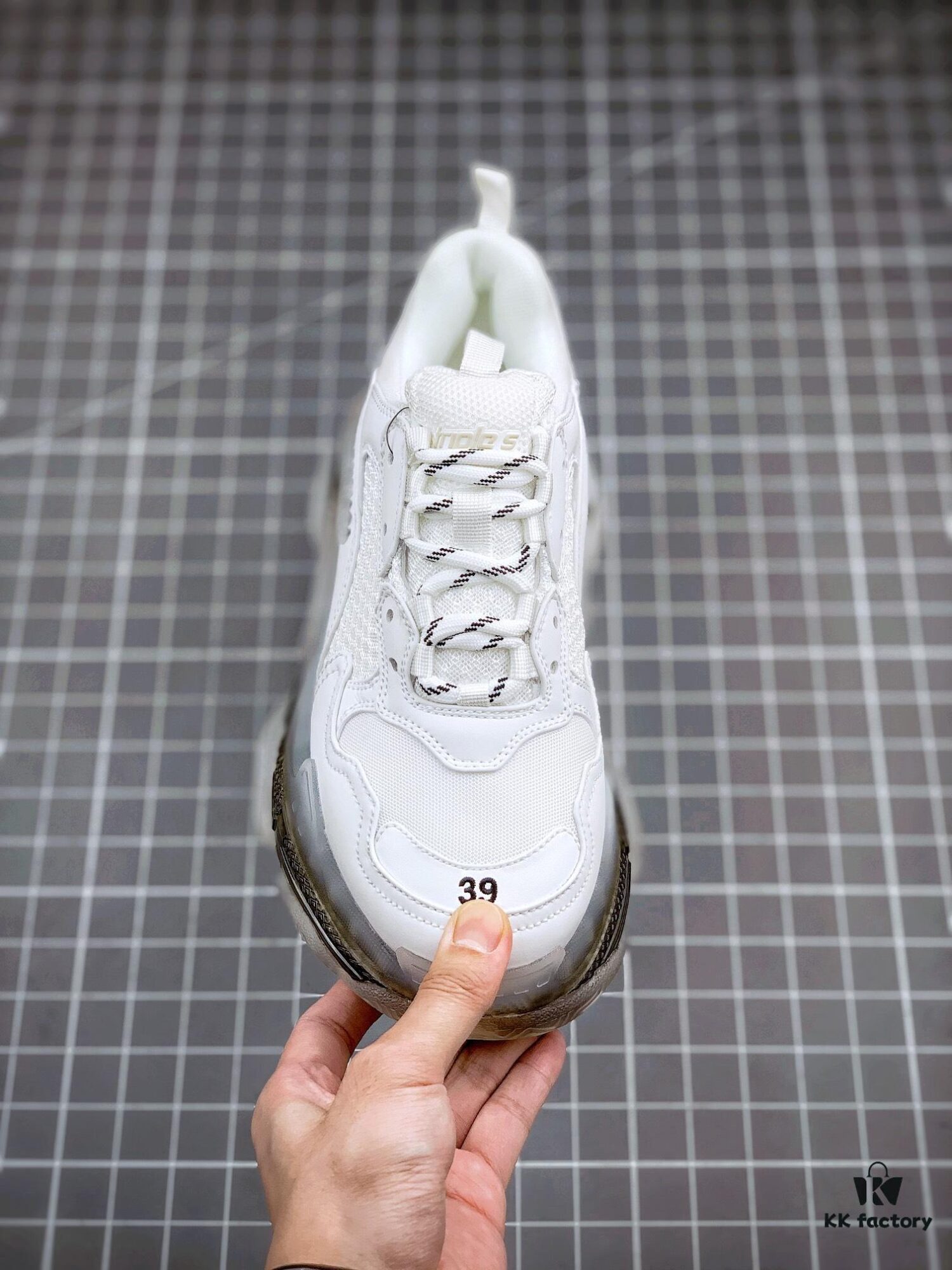 Balenciaga Triple S White Carbon Grey