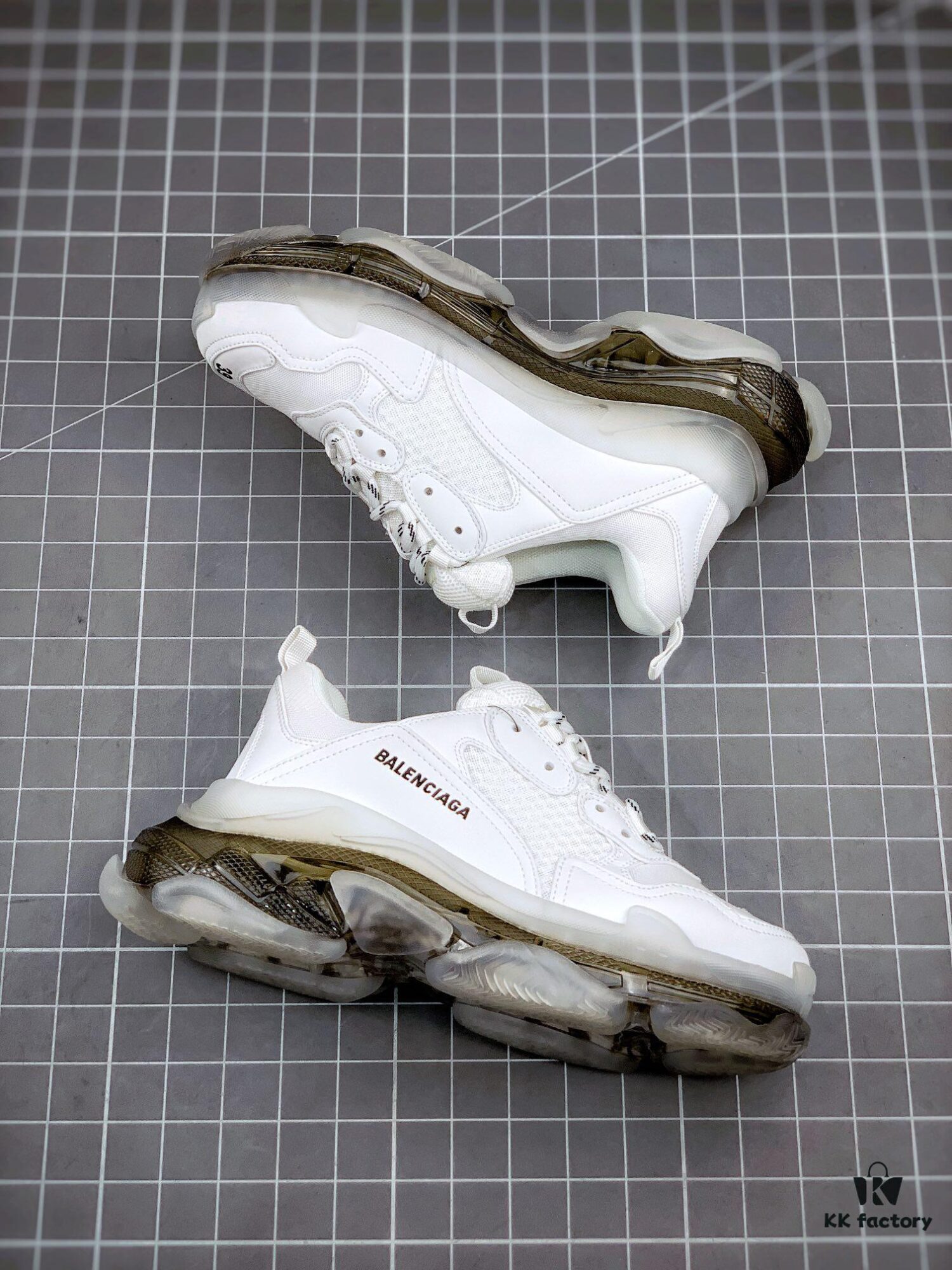 Balenciaga Triple S White Carbon Grey