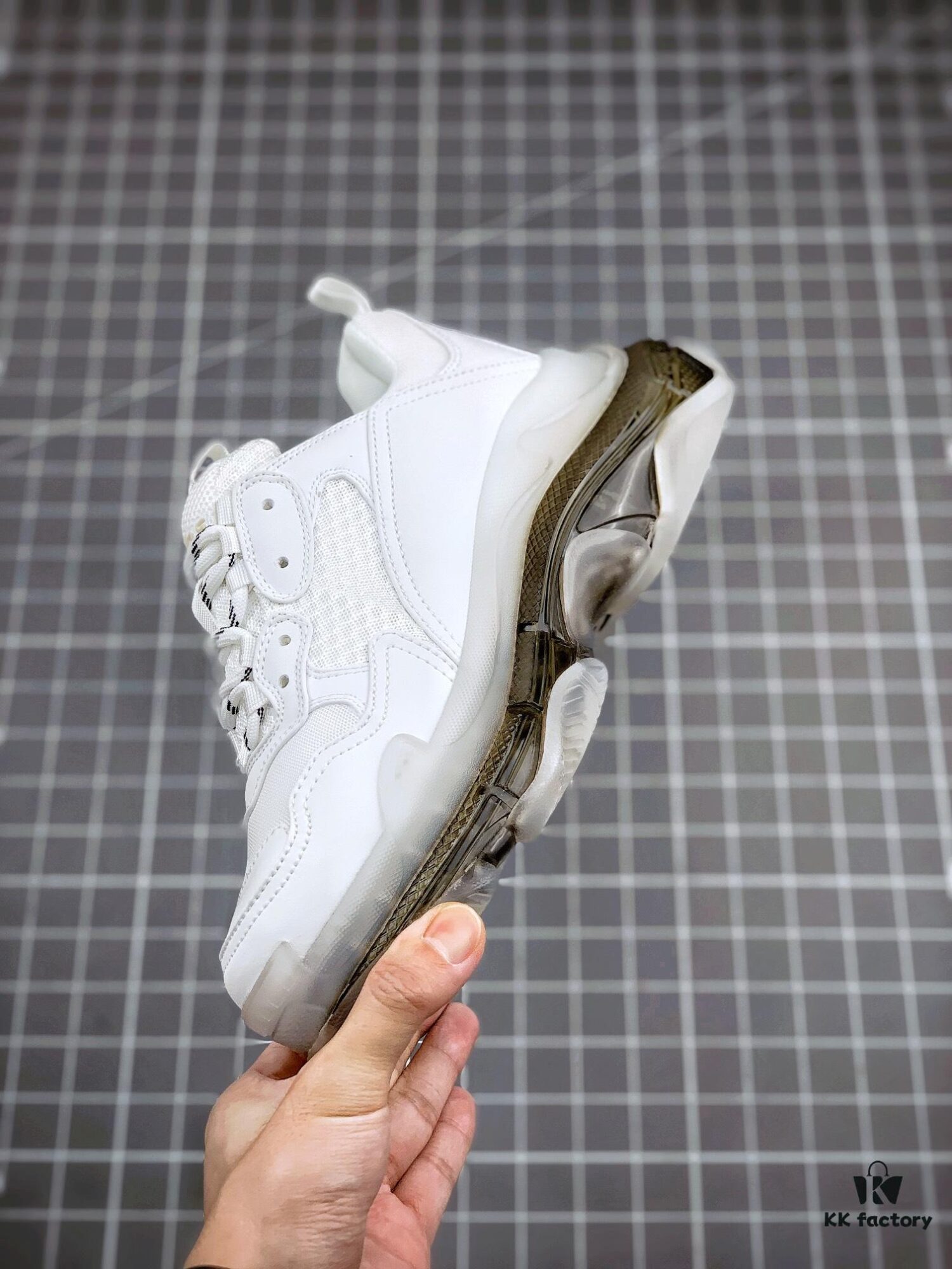 Balenciaga Triple S White Carbon Grey