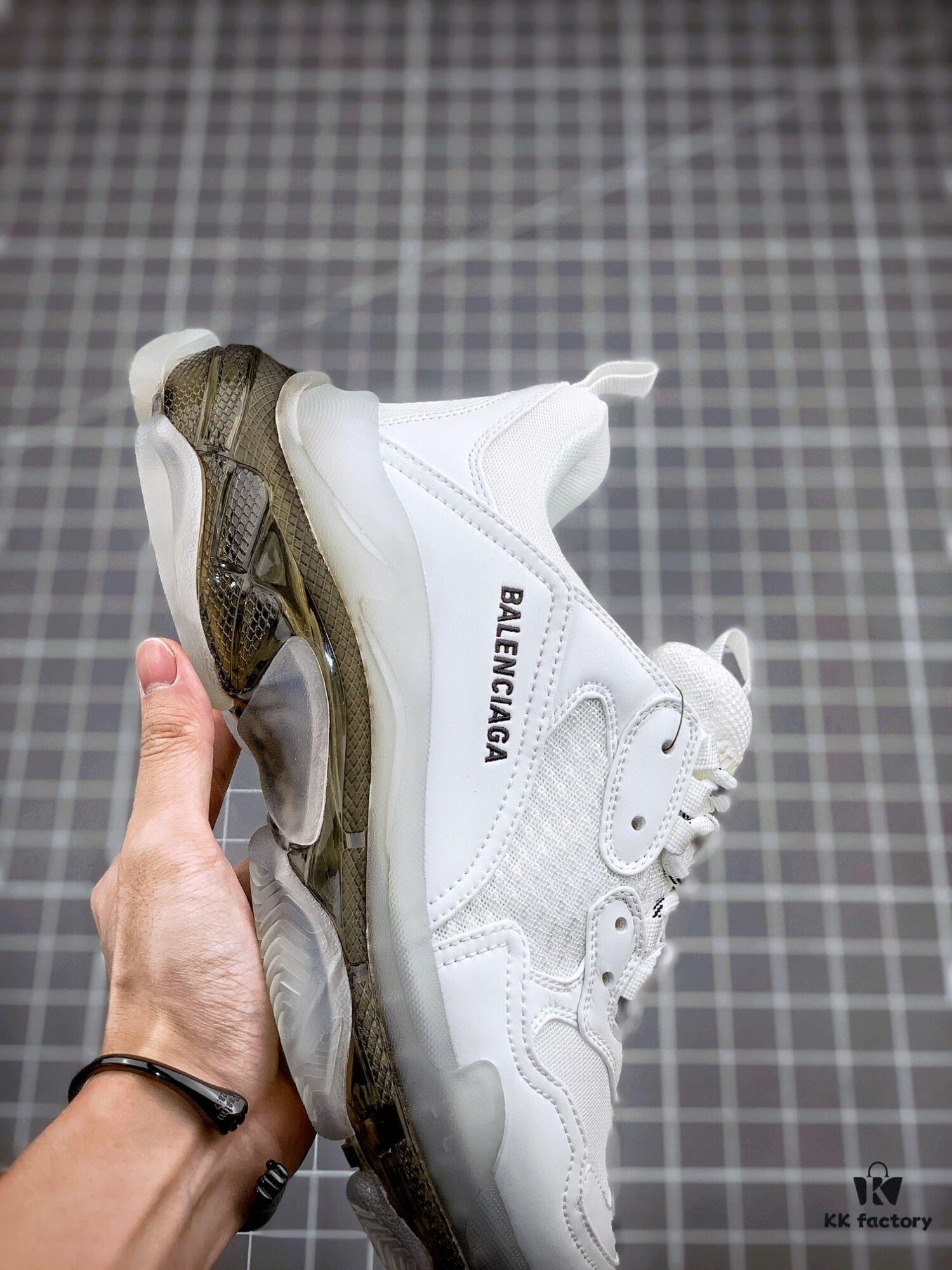 Balenciaga Triple S White Carbon Grey