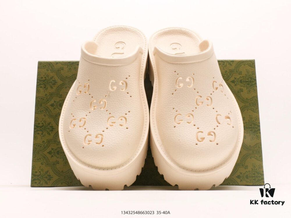 Gucci Comfortable and Versatile Platform Slide Sandals with Chunky Heel