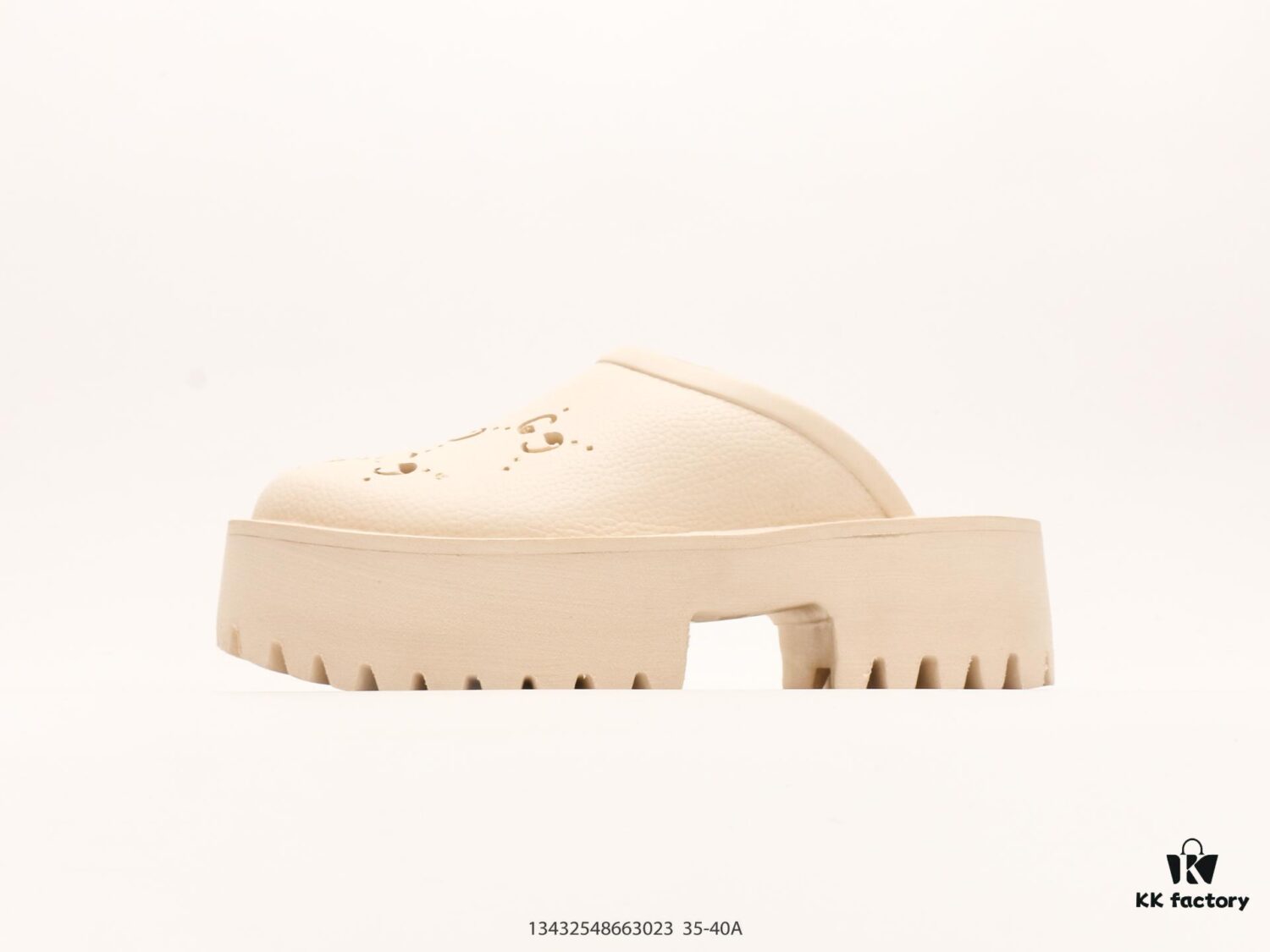 Gucci Comfortable and Versatile Platform Slide Sandals with Chunky Heel