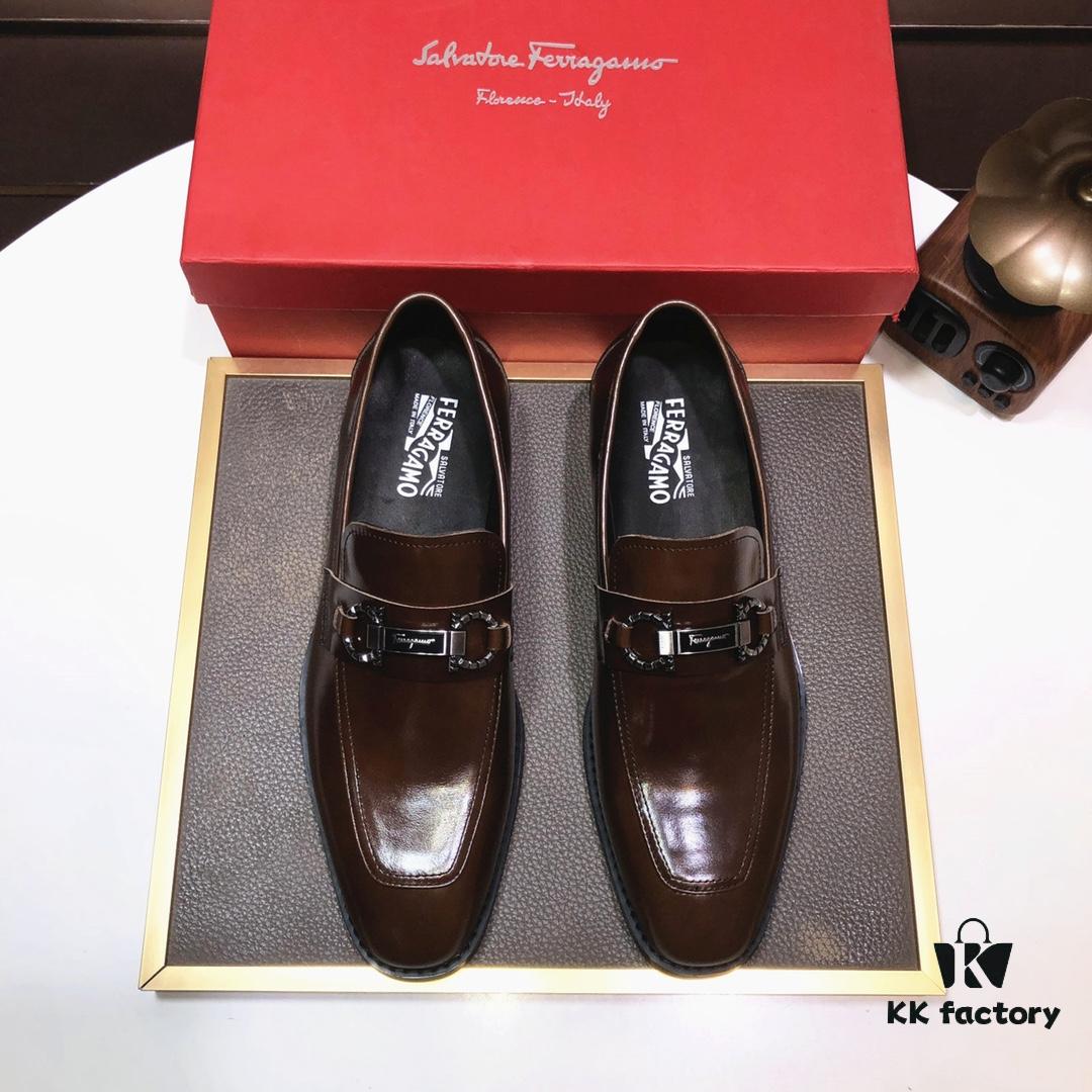 Salvatore Ferragamo New Arrival 🍃 Authentic European Style 🔰 Pleasing to the Eye 😍 Designed for Durability and Shape Retention 🌀 Crafted Using Traditional Techniques with Innovative Touches 💪 Premium Genuine Lamb Leather ♻ Smooth, Natural, and Exceptionally Lustrous ⭐ Imported Cowhide