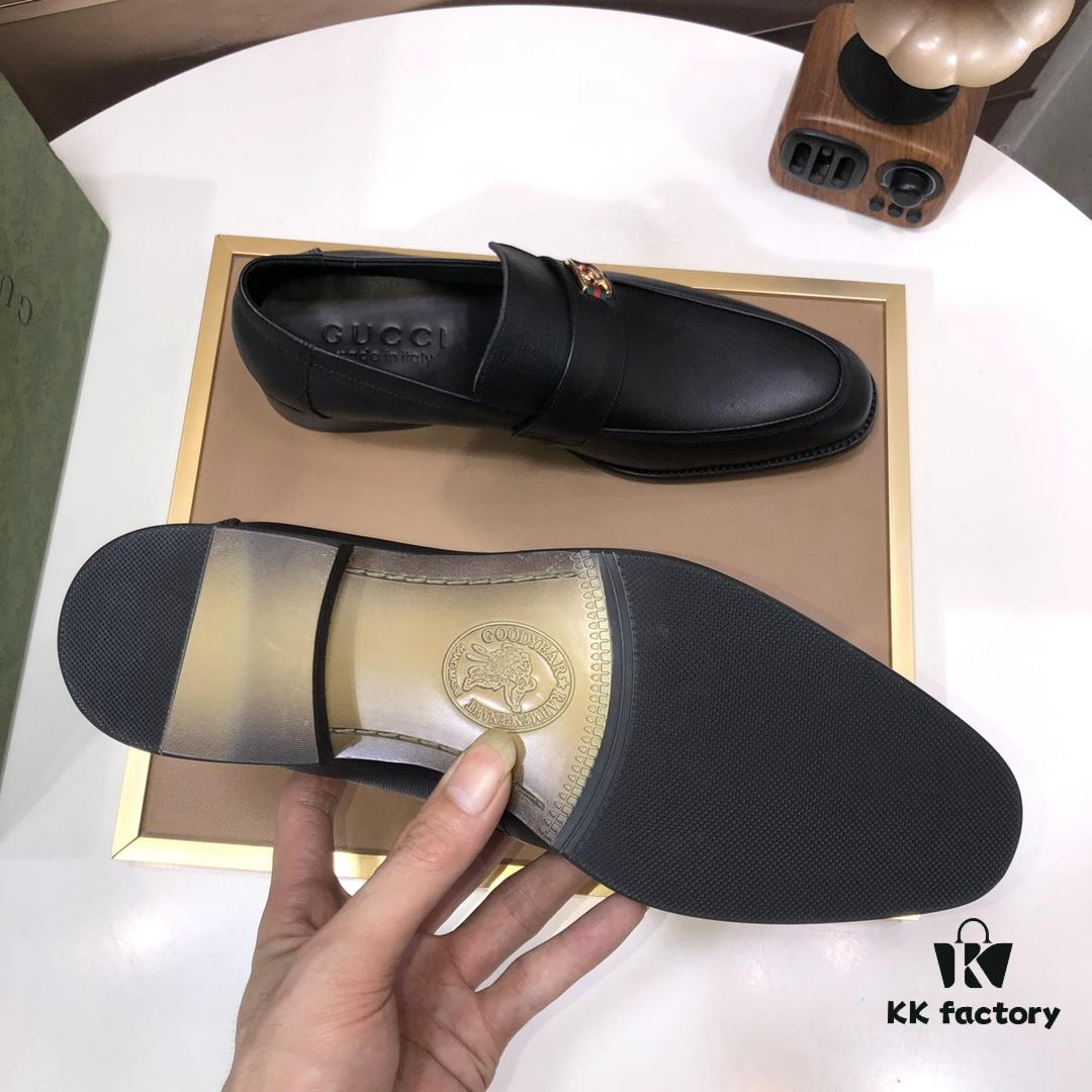 Gucci G Collection New Arrival, Authentic European Style, Durable and Timeless Design, Premium Full-Grain Calfskin Leather, Imported Leather Construction, Ideal Choice for Luxury Enthusiasts, Cowhide Lining