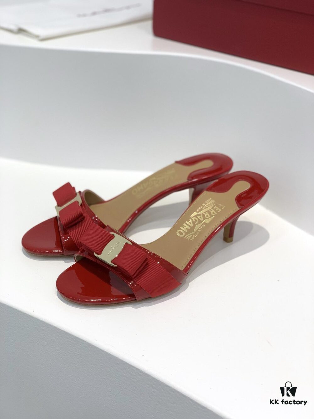 Salvatore Ferragamo Classic Thin-Heel Sandals, Elegant High-Heeled Slides, Timeless and Versatile Design, Must-Have for Spring and Summer