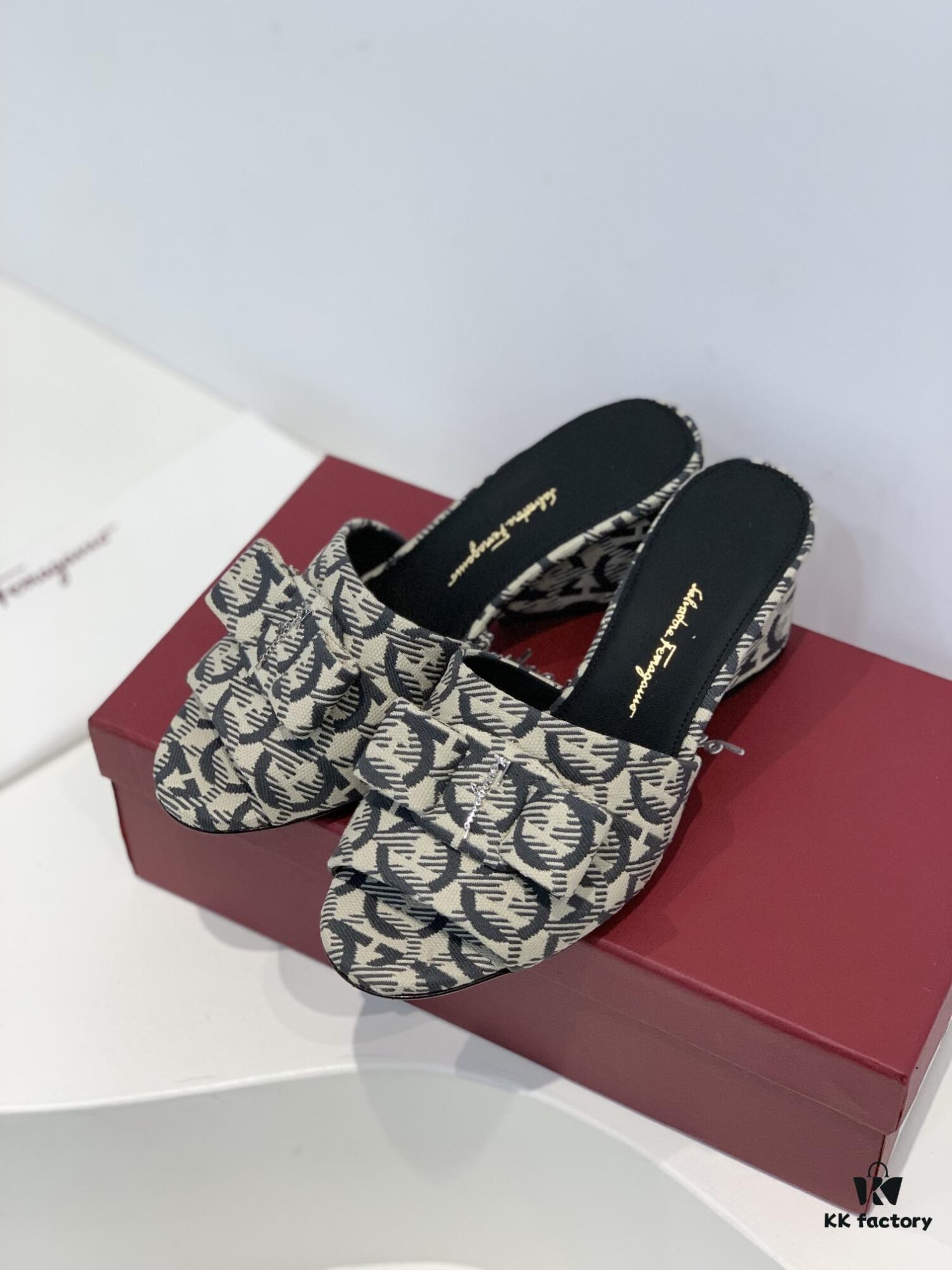 Salvatore Ferragamo Viva Chunky Heel Open-Toe Sandals with Classic Droplet Heel and Oversized Bow, Spring/Summer New Arrival