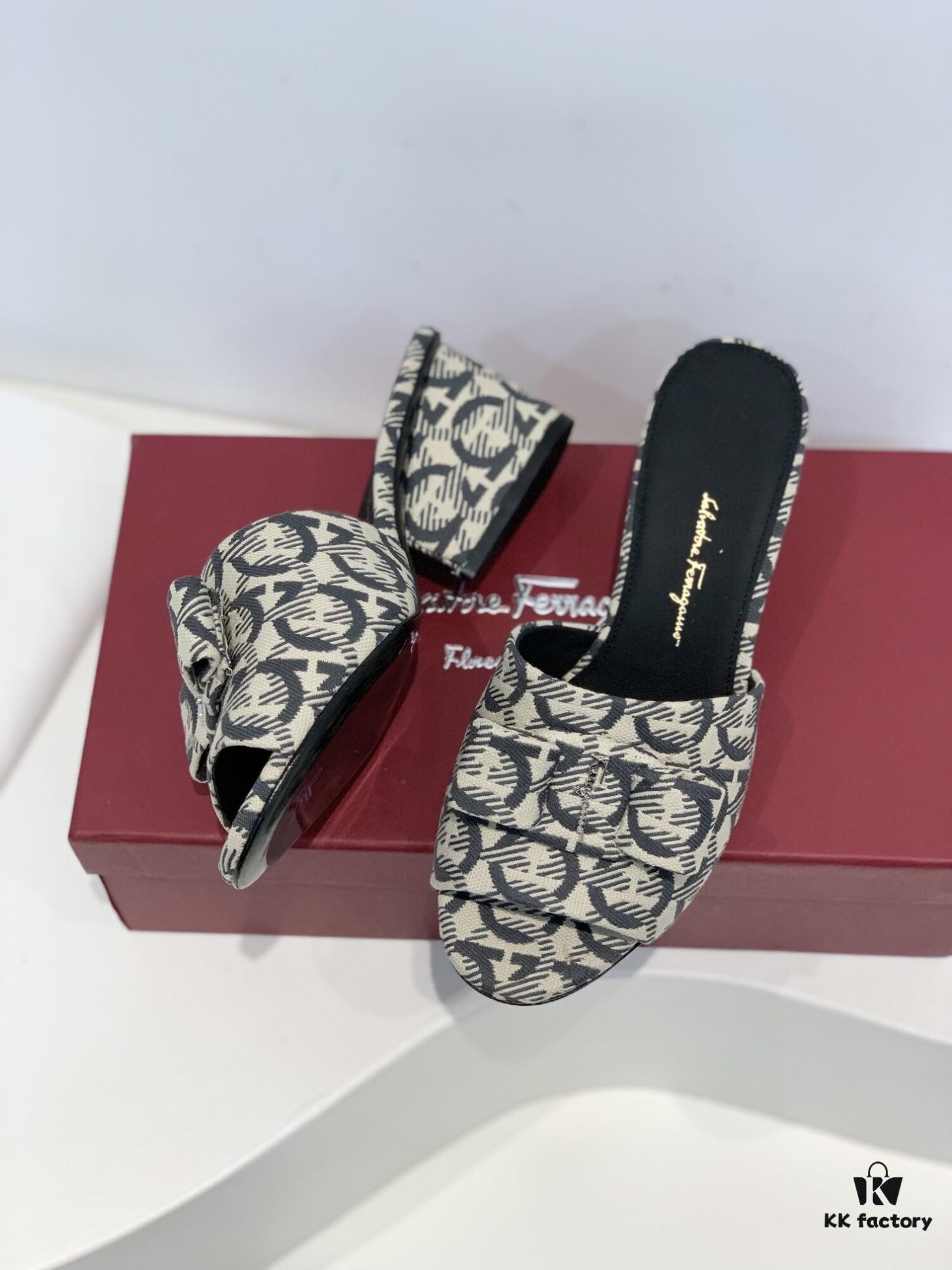 Salvatore Ferragamo Viva Chunky Heel Open-Toe Sandals with Classic Droplet Heel and Oversized Bow, Spring/Summer New Arrival