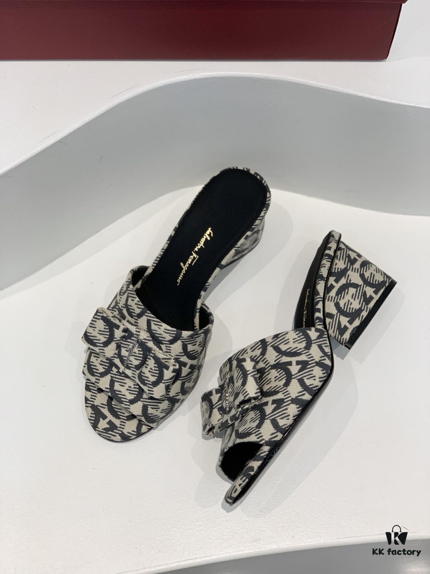 Salvatore Ferragamo Viva Chunky Heel Open-Toe Sandals with Classic Droplet Heel and Oversized Bow, Spring/Summer New Arrival