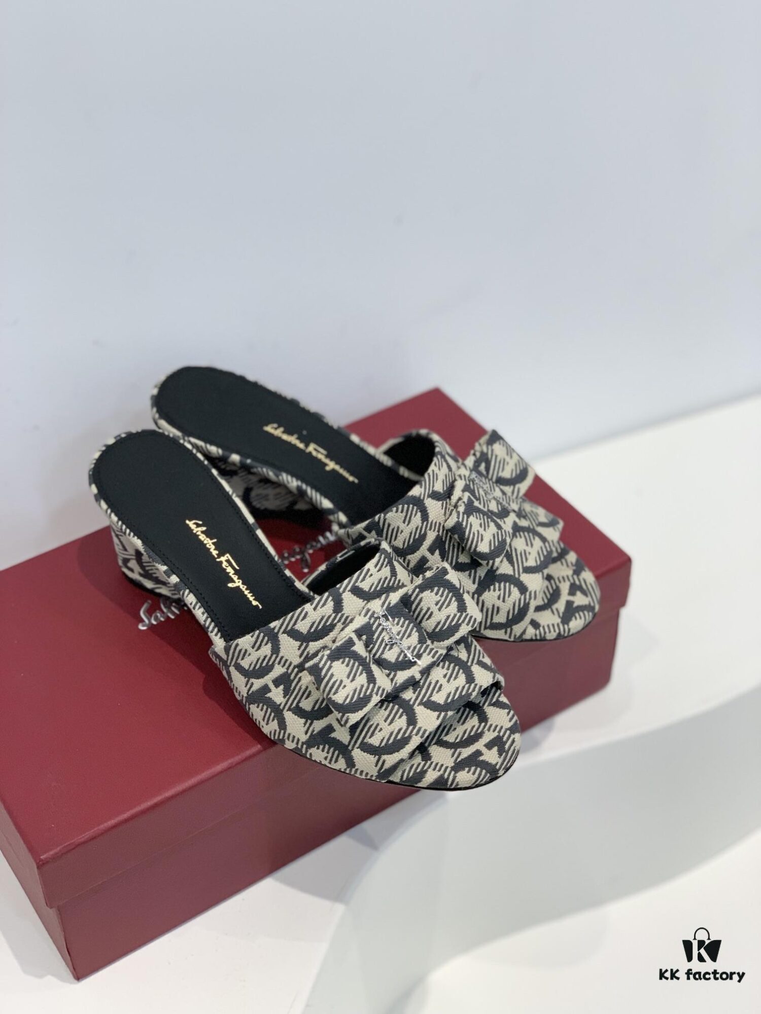 Salvatore Ferragamo Viva Chunky Heel Open-Toe Sandals with Classic Droplet Heel and Oversized Bow, Spring/Summer New Arrival