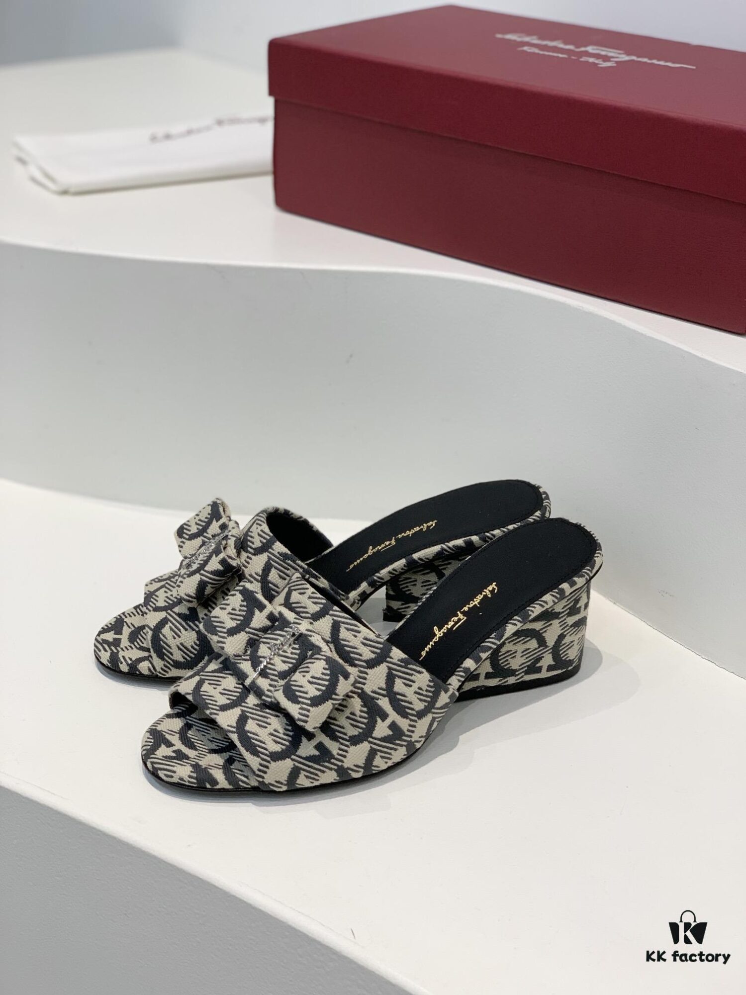 Salvatore Ferragamo Viva Chunky Heel Open-Toe Sandals with Classic Droplet Heel and Oversized Bow, Spring/Summer New Arrival