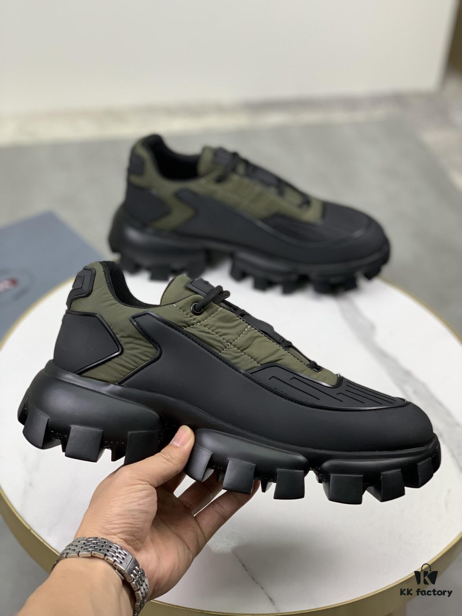 High-Quality PRADA Men's Shoes 2021 Latest Official Website Release, 1:1 Replication, Hong Kong Counter Synchronized, Runway Same Style