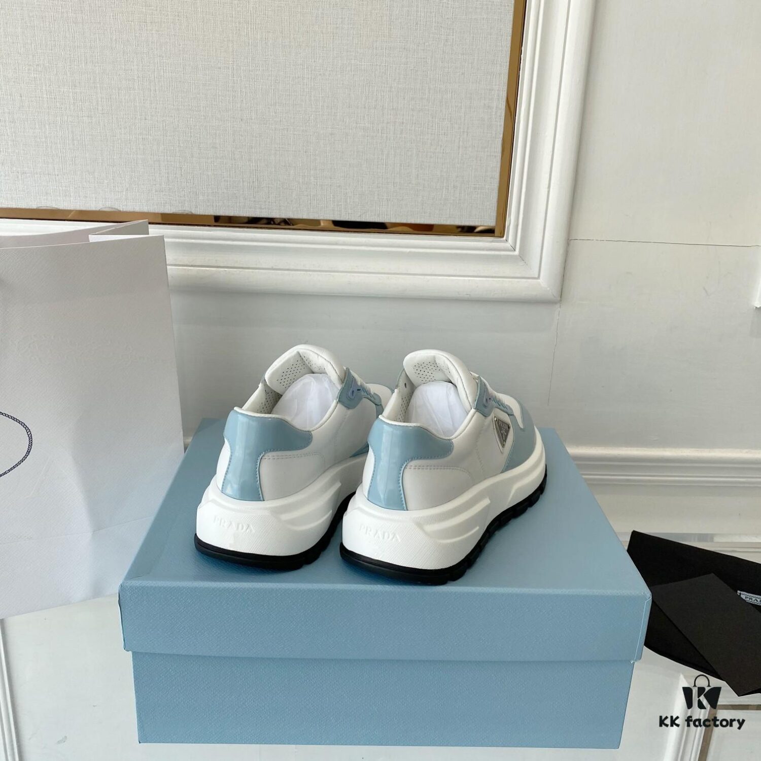 PRADA 2022 SS New Arrival Plada Women's Flat Shoes, Fashionable and Versatile Style, Premium Suede Calfskin with Original Fabric, Triangle Logo, TPU Durable Outsole, Lambskin Lining for Comfort and Breathability