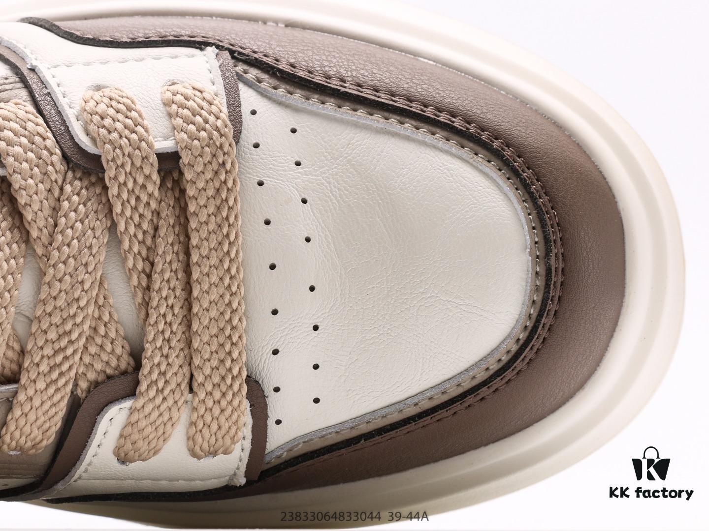 ECCO Casual Men's Shoes for Autumn, Height-Increasing Round-Toe White Sneakers, Urban Lightweight Series with Combined Full Grain and Split Cowhide Upper, Fashionable and Stylish Design, Simple Thick Lace Closure for Adjustable Fit, PU Thickened Sole with Arch and Heel Support for Comfort and Stability, Versatile and Minimalist Look