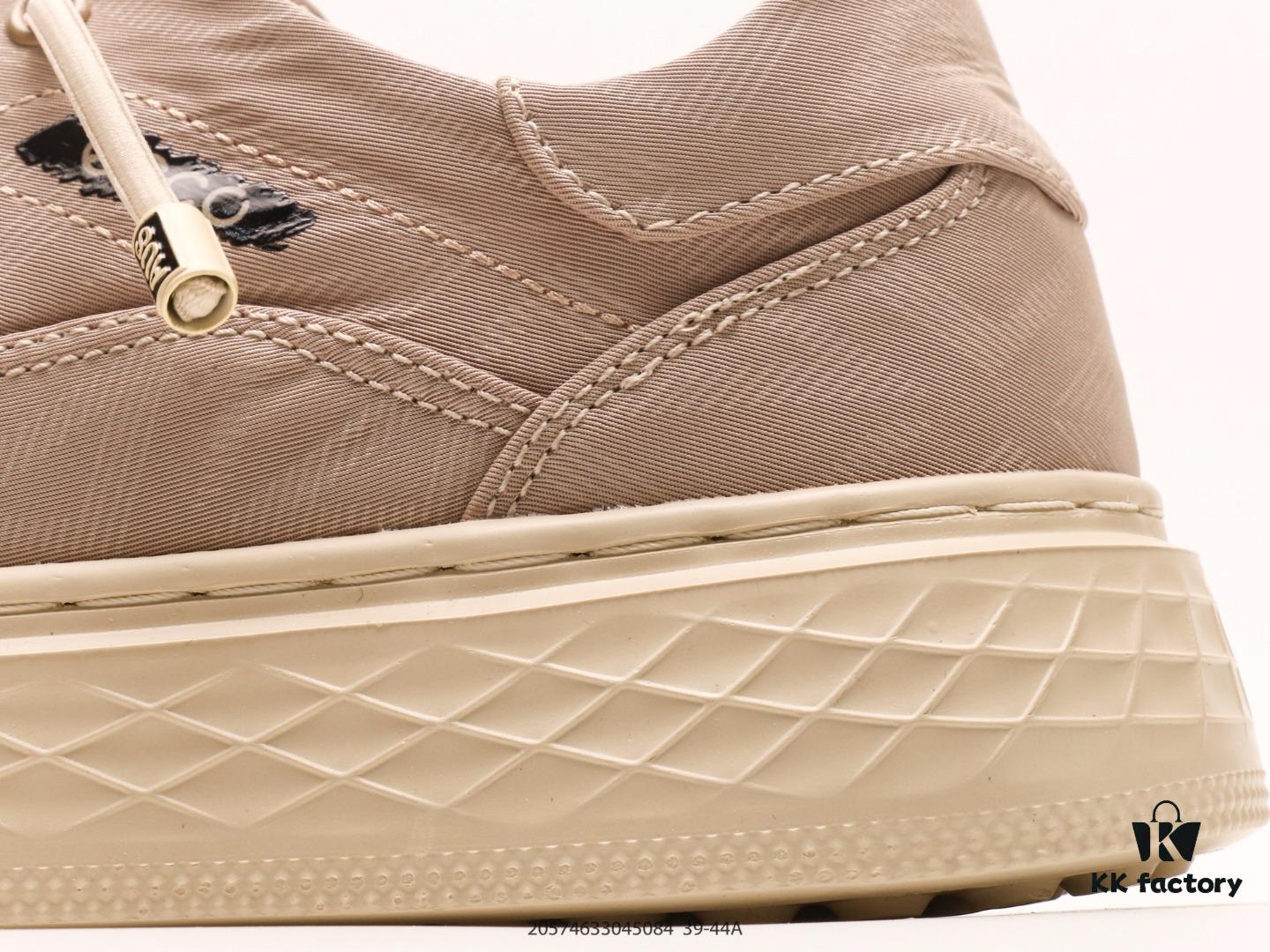 ECCO New Arrival Versatile Casual Running Shoes, Premium Uppers with Even Stitching, Clear Texture, Original Order Quality, ECCO Family Craftsmanship, High-End Fashion, Simple and Elegant Design, Slip-Resistant and Comfortable, Stylish Sporty Look