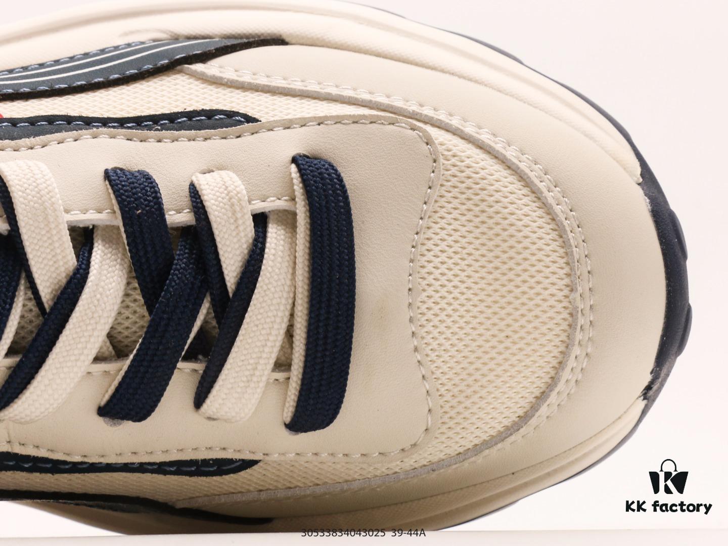 Ecco Men's Casual Retro Running Shoes, Multi-Season Sneakers with Leather and Mesh Upper, Stylish Wafer Sole Design for Comfortable Wear