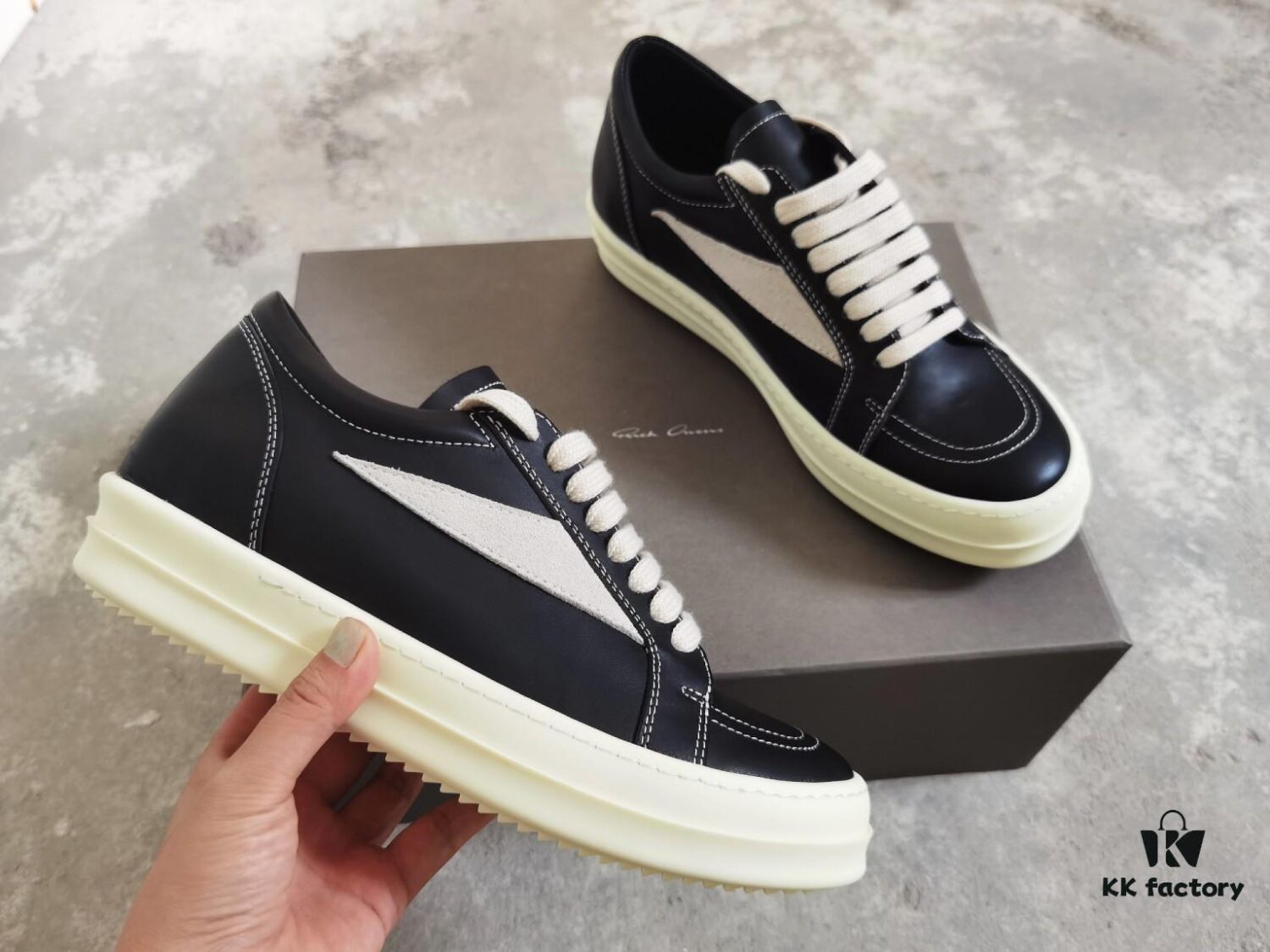 RICKOwens Full-Grain Calfskin Low-Cut Shoes Inspired by VANS Design