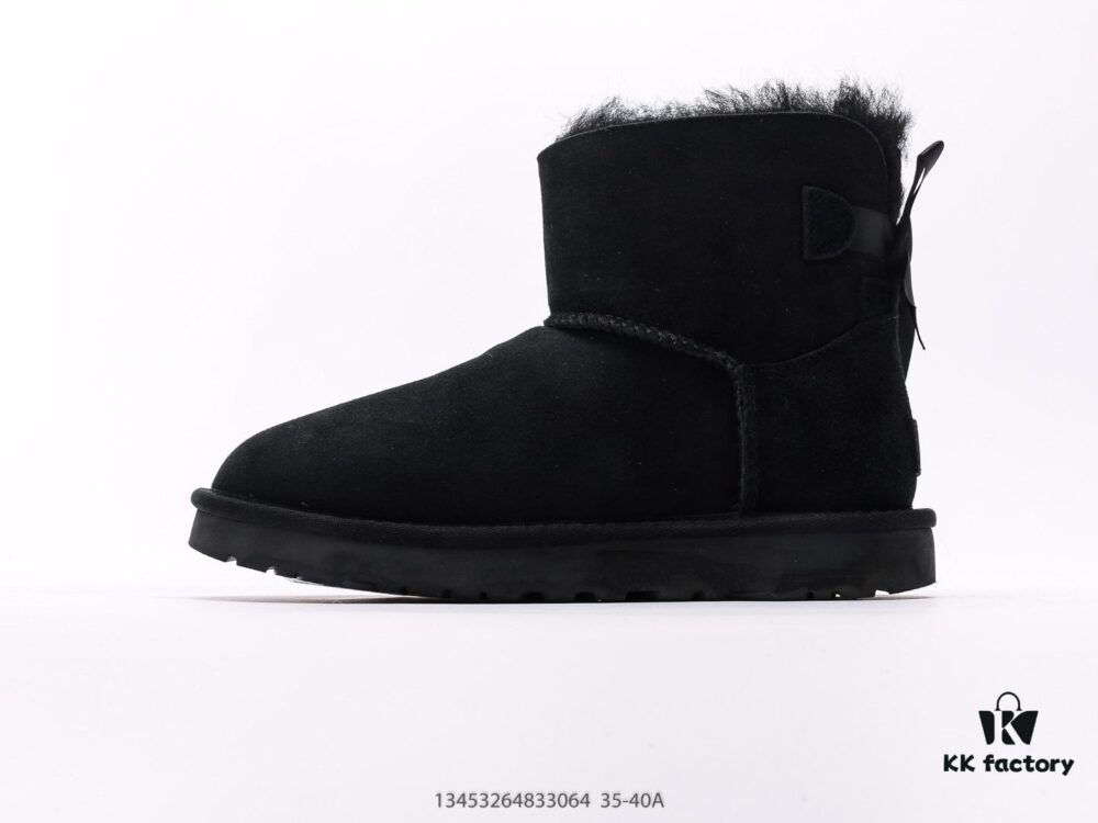 UGG Full Wool Lining Top Quality Sheepskin Winter Boots from Australia, Warm Luxury Brand Unisex Style, UGG-5877 Official Website Synchronized, Made from Imported Cowhide with Fine Craftsmanship, Comfortable and Durable Rubber Foam Outsole