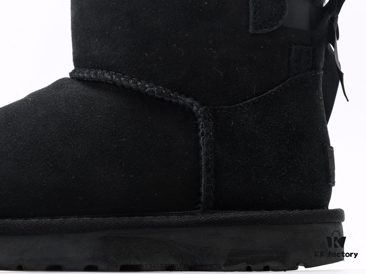 UGG Full Wool Lining Top Quality Sheepskin Winter Boots from Australia, Warm Luxury Brand Unisex Style, UGG-5877 Official Website Synchronized, Made from Imported Cowhide with Fine Craftsmanship, Comfortable and Durable Rubber Foam Outsole