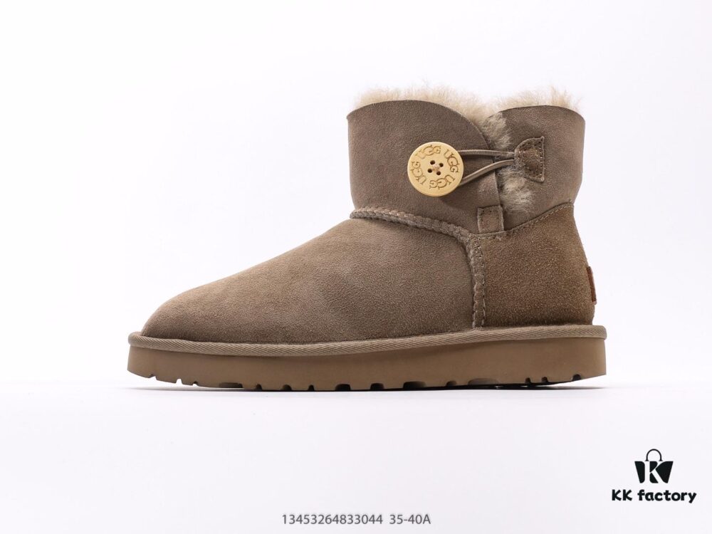 UGG Full Wool Lining Top Quality Shearling Warm Snow Boots from Australia, Luxury Brand Couple Style, UGG-5877 Official Website Synchronized, Made from Imported Cowhide with Fine Stitching, Imported Rubber Foam Outsole (Comfortable, Soft, Wear-Resistant), Genuine Quality and Exquisite Craftsmanship, Instantly Irresistible