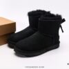 UGG Full Wool Lining Top Quality Sheepskin Winter Boots from Australia, Warm Luxury Brand Unisex Style, UGG-5877 Official Website Synchronized, Made from Imported Cowhide with Fine Craftsmanship, Comfortable and Durable Rubber Foam Outsole