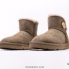 UGG Full Wool Lining Top Quality Shearling Warm Snow Boots from Australia, Luxury Brand Couple Style, UGG-5877 Official Website Synchronized, Made from Imported Cowhide with Fine Stitching, Imported Rubber Foam Outsole (Comfortable, Soft, Wear-Resistant), Genuine Quality and Exquisite Craftsmanship, Instantly Irresistible
