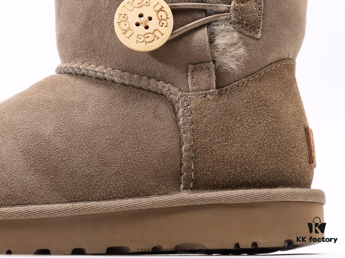 UGG Full Wool Lining Top Quality Shearling Warm Snow Boots from Australia, Luxury Brand Couple Style, UGG-5877 Official Website Synchronized, Made from Imported Cowhide with Fine Stitching, Imported Rubber Foam Outsole (Comfortable, Soft, Wear-Resistant), Genuine Quality and Exquisite Craftsmanship, Instantly Irresistible