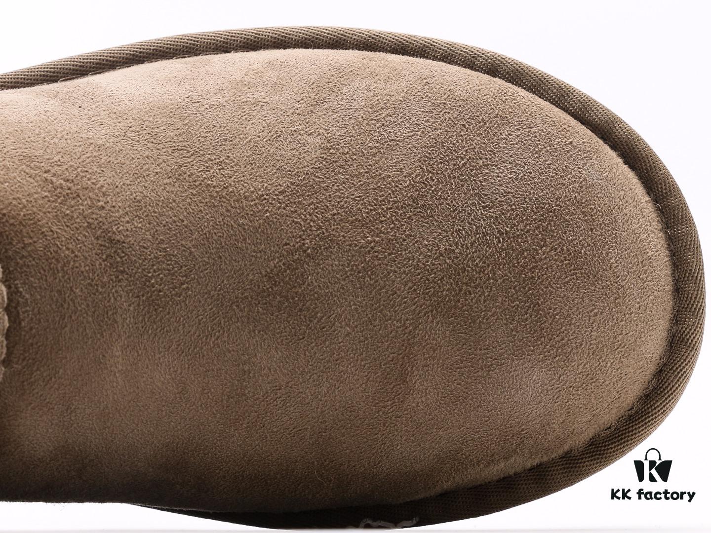 UGG Full Wool Lining Top Quality Shearling Warm Snow Boots from Australia, Luxury Brand Couple Style, UGG-5877 Official Website Synchronized, Made from Imported Cowhide with Fine Stitching, Imported Rubber Foam Outsole (Comfortable, Soft, Wear-Resistant), Genuine Quality and Exquisite Craftsmanship, Instantly Irresistible