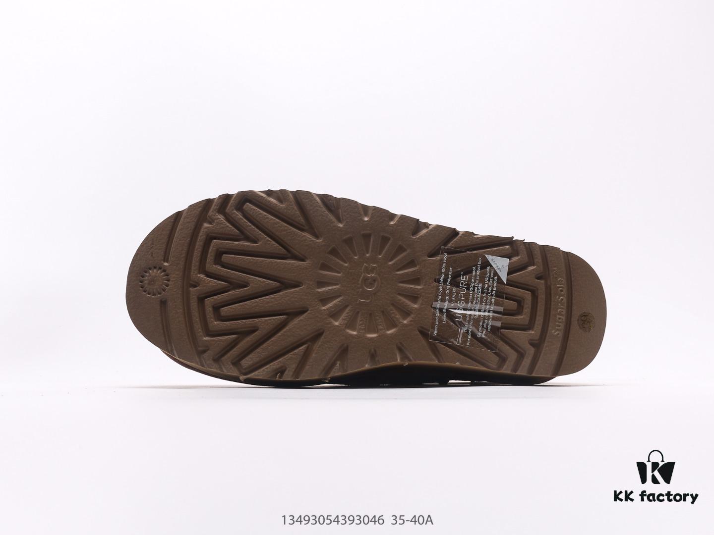 High-End Quality Sheepskin Integrated Warm Snow Boots from Australian Luxury Brand, Couples Style UGG-5877 Official Website Synchronized, Made with Imported Cowhide, Exquisitely Crafted with Imported Rubber Foam Outsole (Comfortable, Soft, Wear-Resistant), Genuine Quality, Superb Workmanship, Instantly Love at First Sight