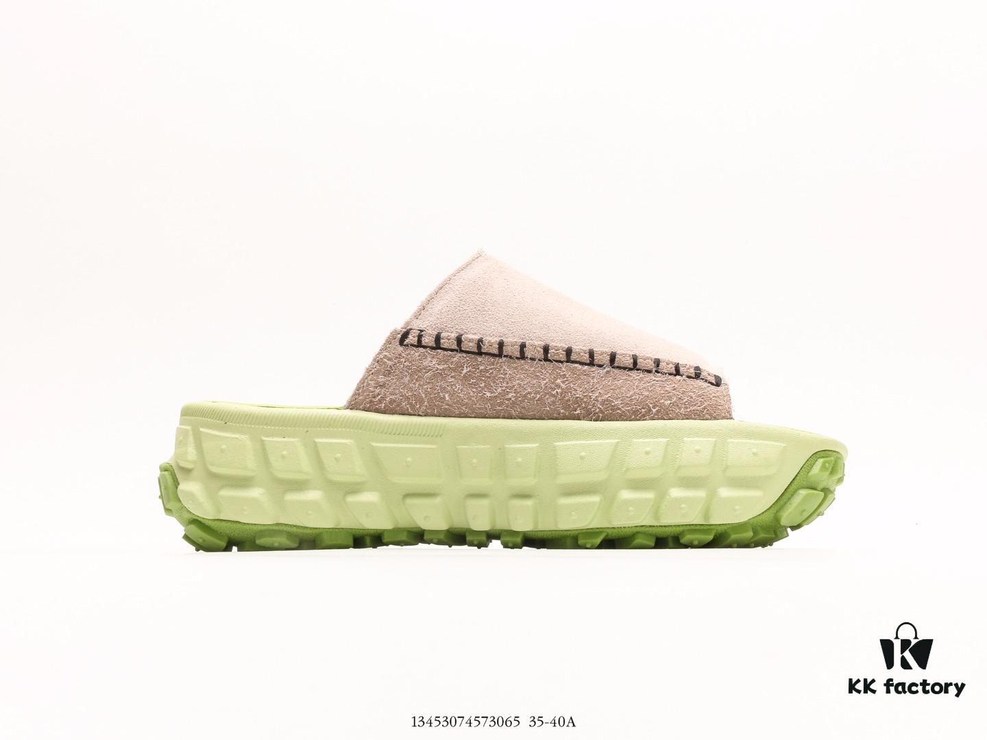 UGG W Classic Coquette Clog Slipper II, Coquette 2.0 Series Fashionable Indoor Mule-Style Comfortable Warm Half-Open Back Slippers