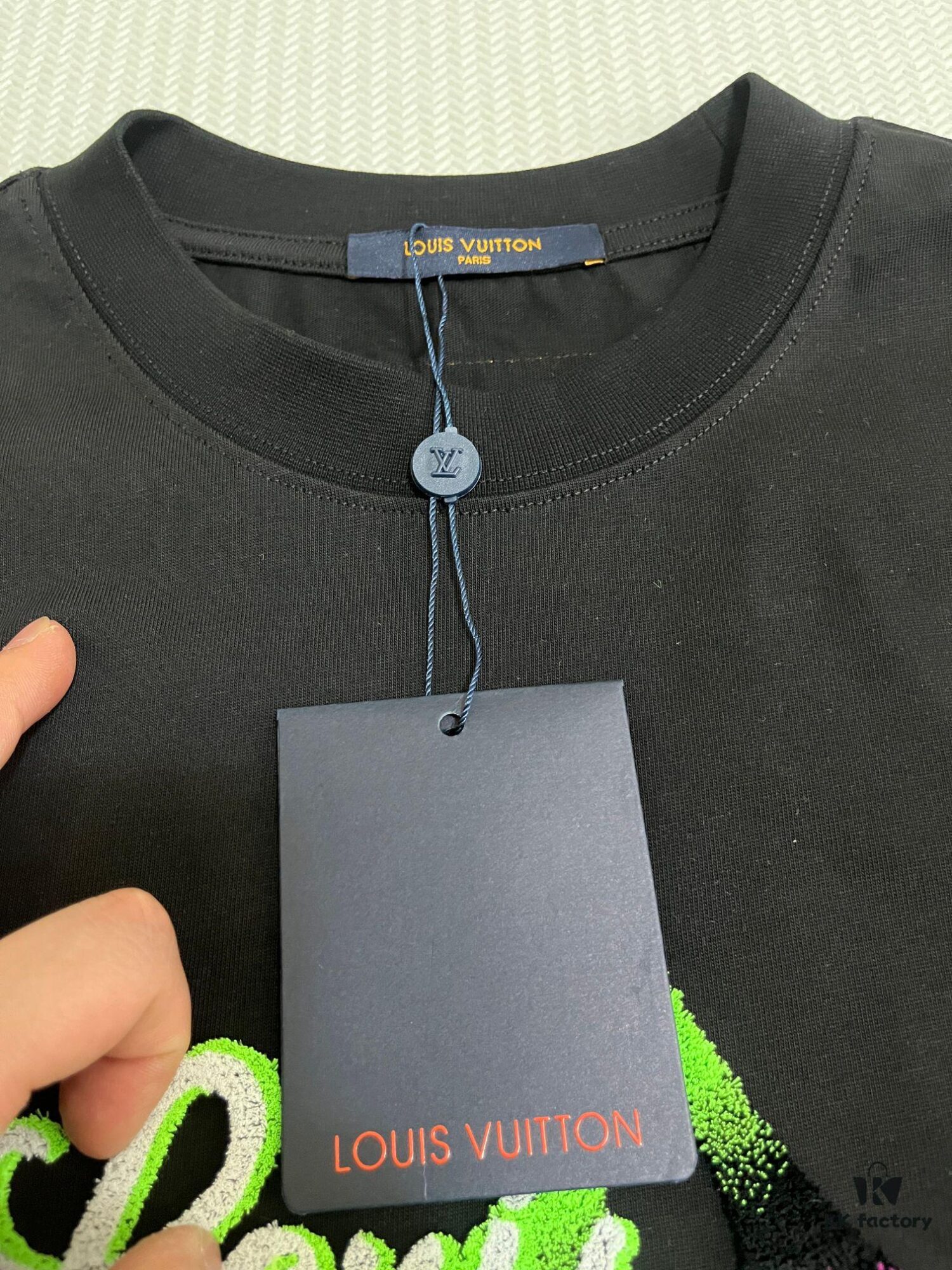 LOUIS VUITTON Lv Louis Vuitton New Logo Embroidered Gradient Letter Crew Neck Short Sleeve T-Shirt