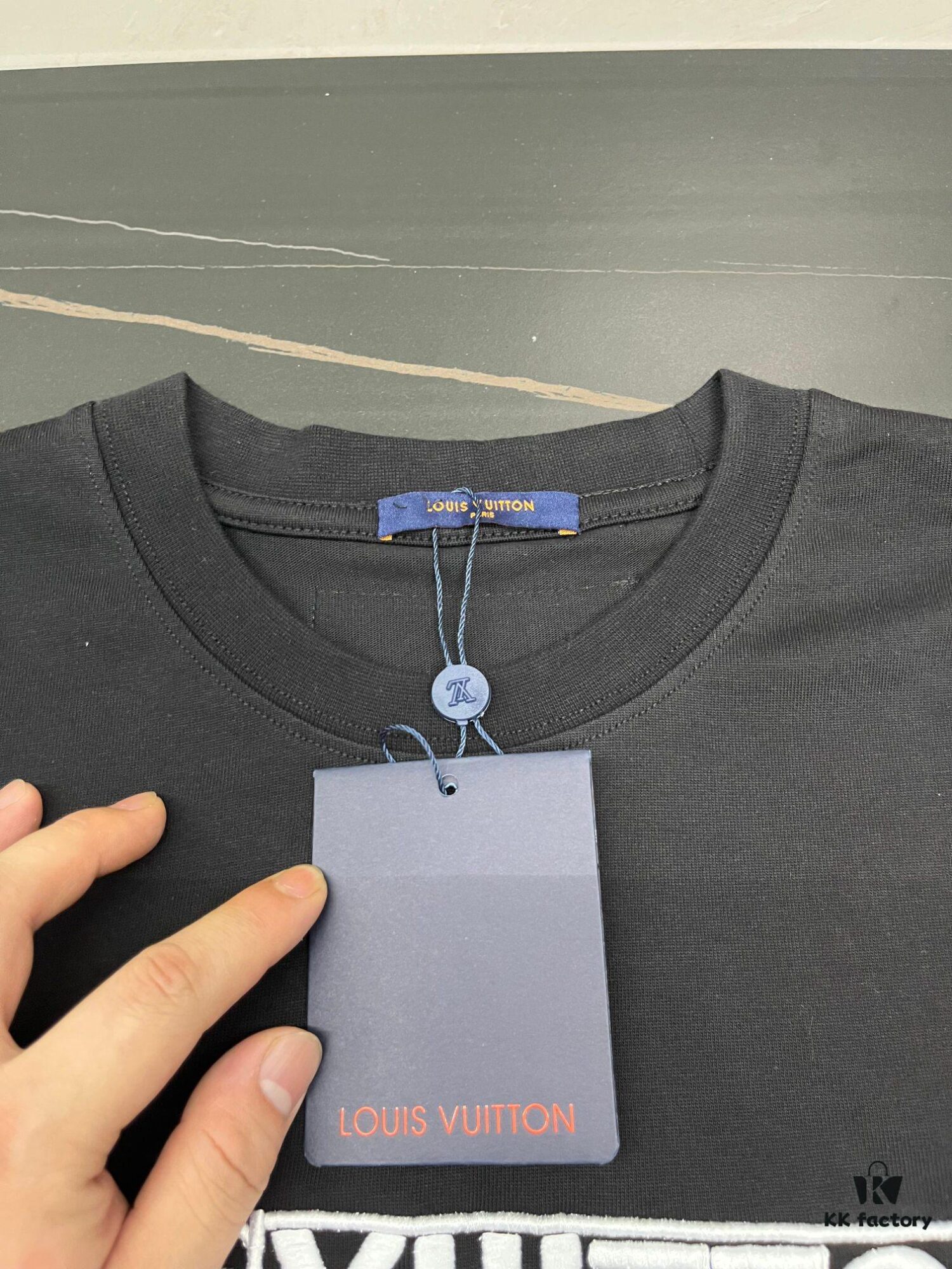 Louis Vuitton/LV New Embroidered Appliqué Round Neck Short Sleeve T-Shirt