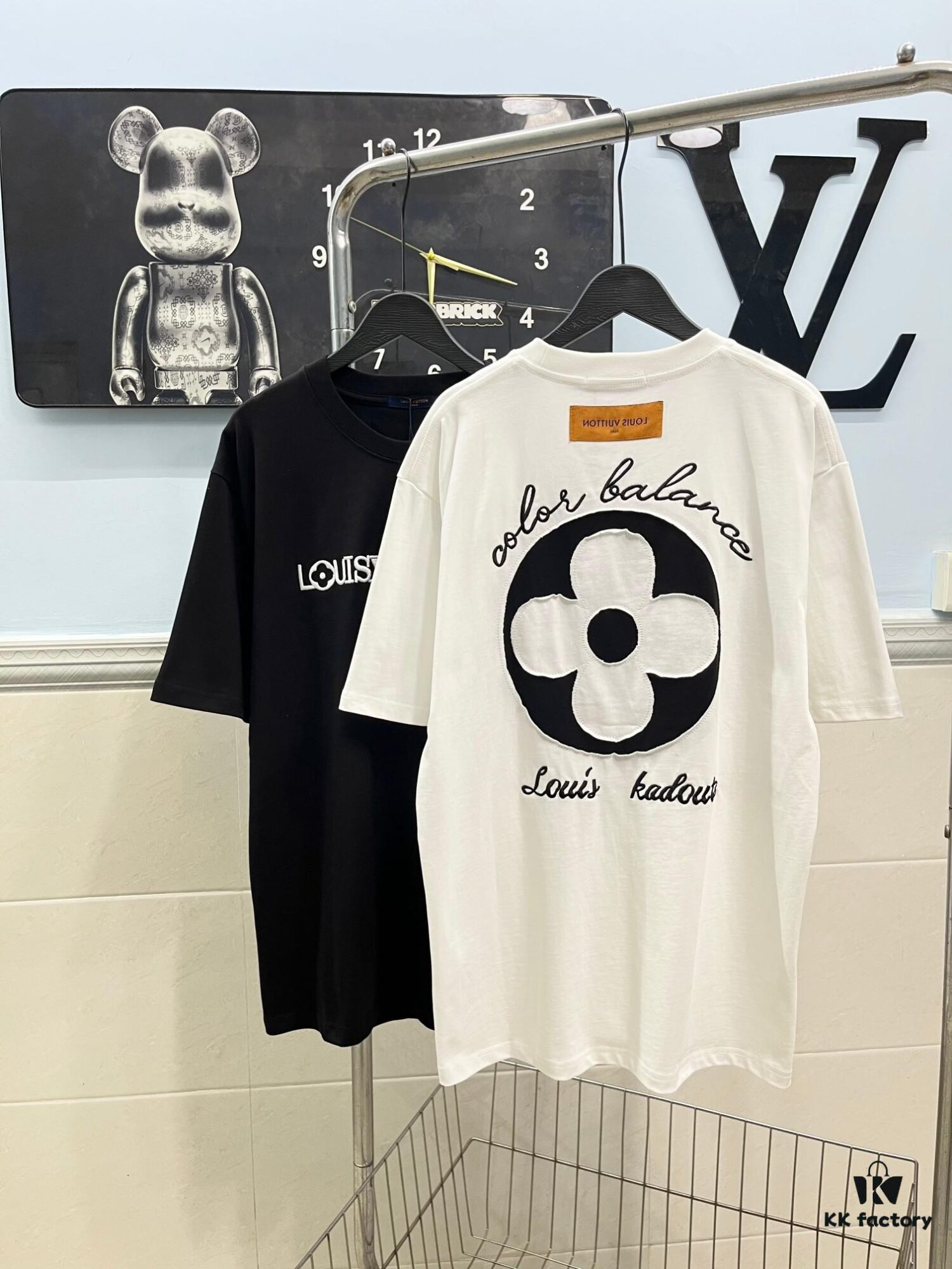 Louis Vuitton/LV New Embroidered Appliqué Round Neck Short Sleeve T-Shirt