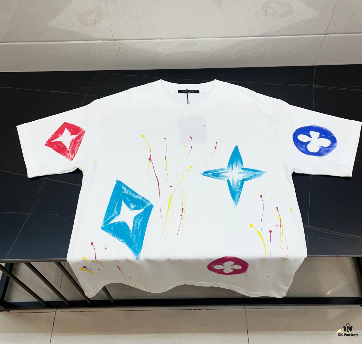 LOUIS VUITTON Louis Vuitton Hand-Painted Graffiti New Short Sleeve T-Shirt
