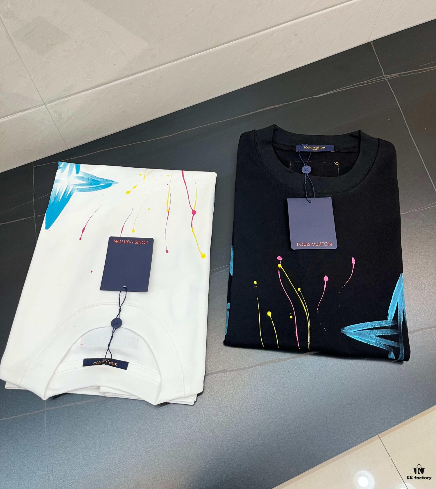 LOUIS VUITTON Louis Vuitton Hand-Painted Graffiti New Short Sleeve T-Shirt