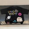 LOUIS VUITTON Louis Hand-painted Crow New Short Sleeve T-shirt, High Quality 280g Combed Cotton Double Yarn Fabric, Soft and Comfortable Wear, Front Hand-painted Crow Design with Special Craftsmanship for Trendy Style, Custom Dyed to Match Official Website, Full Triple Labels Included, Not Ordinary Market Version, Guaranteed Quality, Unisex Design