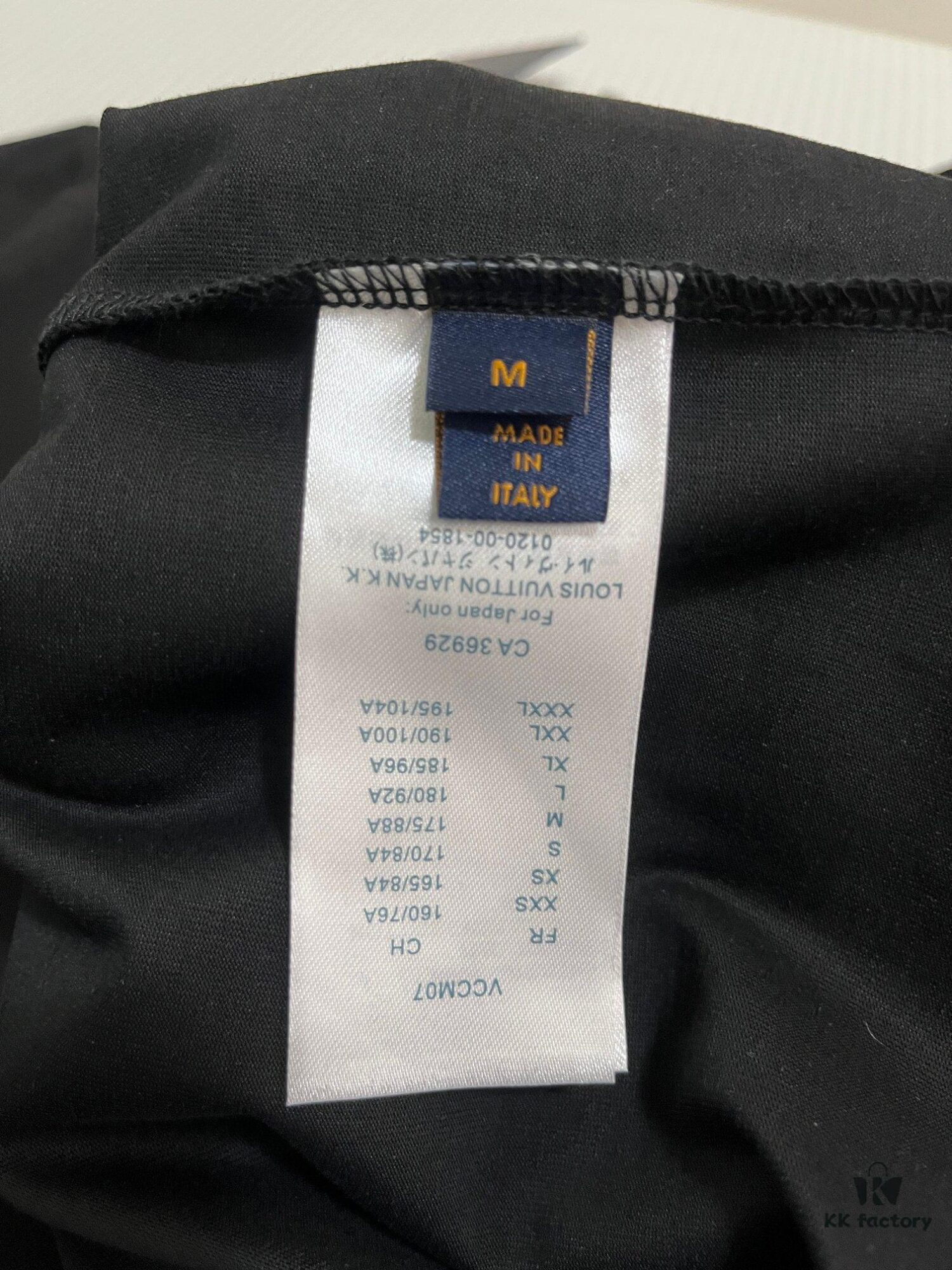 LOUIS VUITTON Embroidered New Short Sleeve T-Shirt, High Quality 280g Double Cotton Fabric, Soft Comfortable Wear, Nylon Smooth Washed Cotton Material, Premium Front Embroidery with Special Craftsmanship, Fashion Trend Style, Custom Dyeing and Matching Official Website Design, Complete Three Labels, Not Ordinary Market Version, Guaranteed Quality, Unisex Design