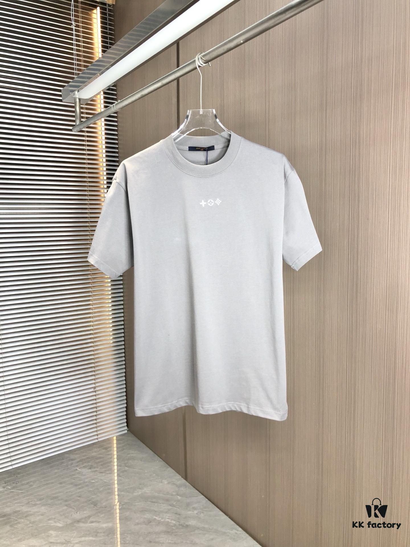 LV Louis Vuitton 2025 Spring/Summer New Arrival Round Neck Short Sleeve T-Shirt with Front Embroidery and Back Chain Stitch Design, Made from 320g Double-Layer Combed Cotton Fabric, Slightly Loose Fit, Soft and Substantial Fabric Texture, Unisex Style