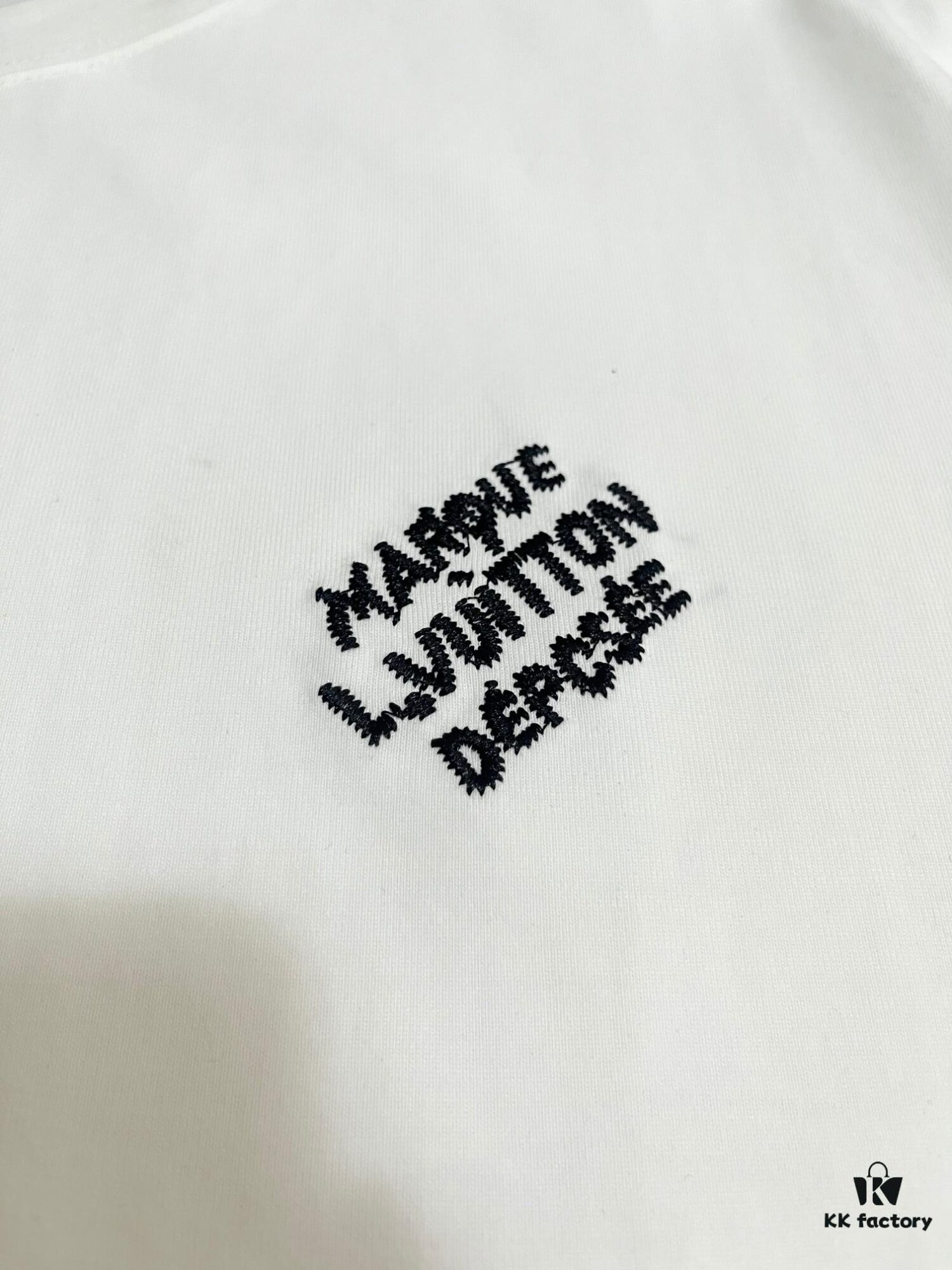 LOUIS VUITTON Embroidered New Short Sleeve T-Shirt, High-Quality 280g Double Cotton Yarn Fabric with Smooth Nylon and Washed Cotton Feel, Premium Embroidery on Front and Sleeves, Fashionable Design with Special Craftsmanship, Custom Dyed and Matched to Official Website