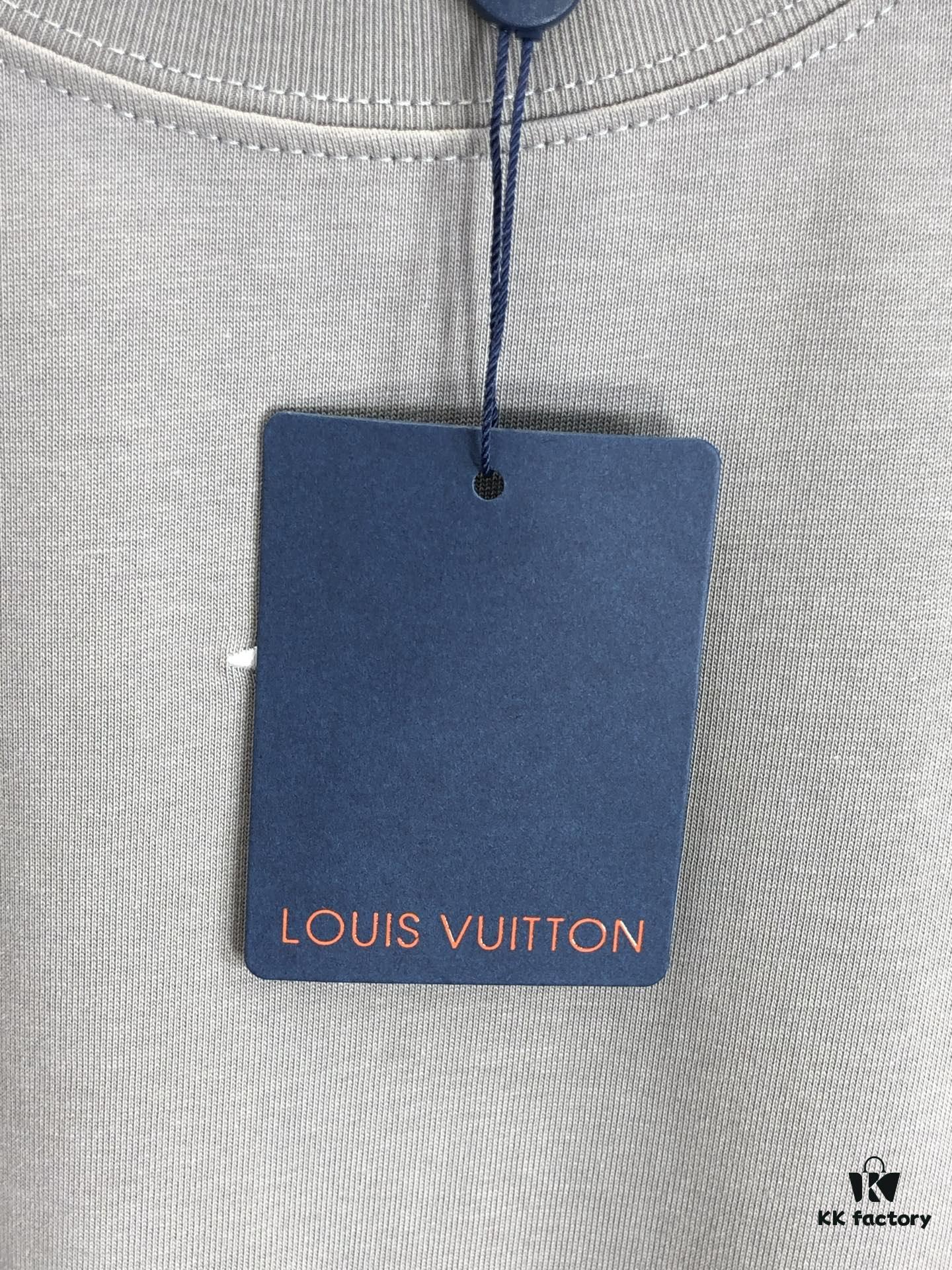 LV Louis Vuitton 2025 Spring/Summer New Arrival Round Neck Short Sleeve T-Shirt with Front Embroidery and Back Chain Stitch Design, Made from 320g Double-Layer Combed Cotton Fabric, Slightly Loose Fit, Soft and Substantial Fabric Texture, Unisex Style