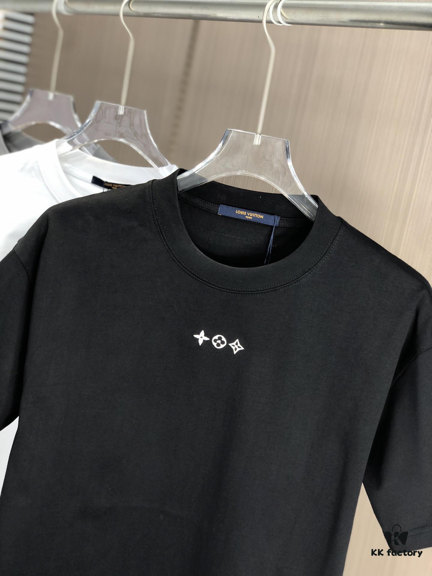 LV Louis Vuitton 2025 Spring/Summer New Arrival Round Neck Short Sleeve T-Shirt with Front Embroidery and Back Chain Stitch Design, Made from 320g Double-Layer Combed Cotton Fabric, Slightly Loose Fit, Soft and Substantial Fabric Texture, Unisex Style