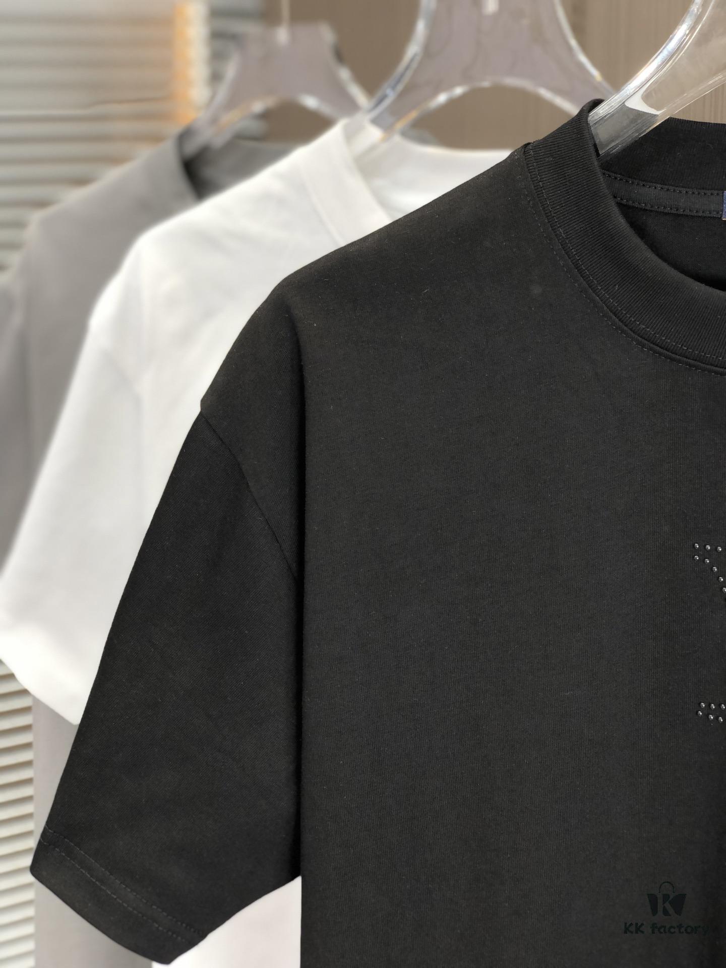 LV Louis Vuitton 2025 Spring/Summer New Arrival Round Neck Short Sleeve T-Shirt with Hot-Stone Embellishment and Engraved Pattern Technique, Made from High-Density 320g Double-Yarn Combed Cotton Fabric, Slightly Loose Fit, Soft and Substantial Fabric Texture, Unisex Design