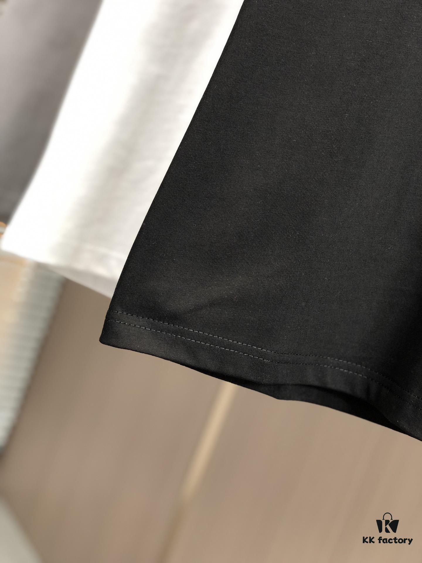 LV Louis Vuitton 2025 Spring/Summer New Arrival Round Neck Short Sleeve T-Shirt with Hot-Stone Embellishment and Engraved Pattern Technique, Made from High-Density 320g Double-Yarn Combed Cotton Fabric, Slightly Loose Fit, Soft and Substantial Fabric Texture, Unisex Design