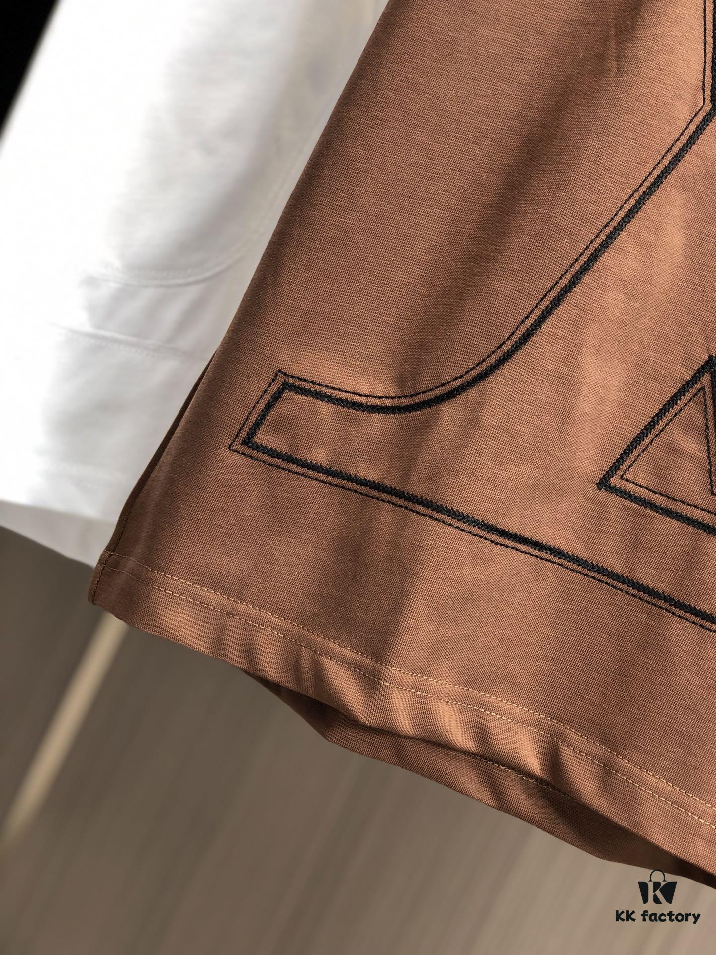 LV Louis Vuitton 2025 Spring/Summer New Arrival Round Neck Short Sleeve T-Shirt with Chain and Single Needle Embroidery, Premium 320g Double-Combed Cotton Fabric, Slightly Loose Fit, Unisex Design