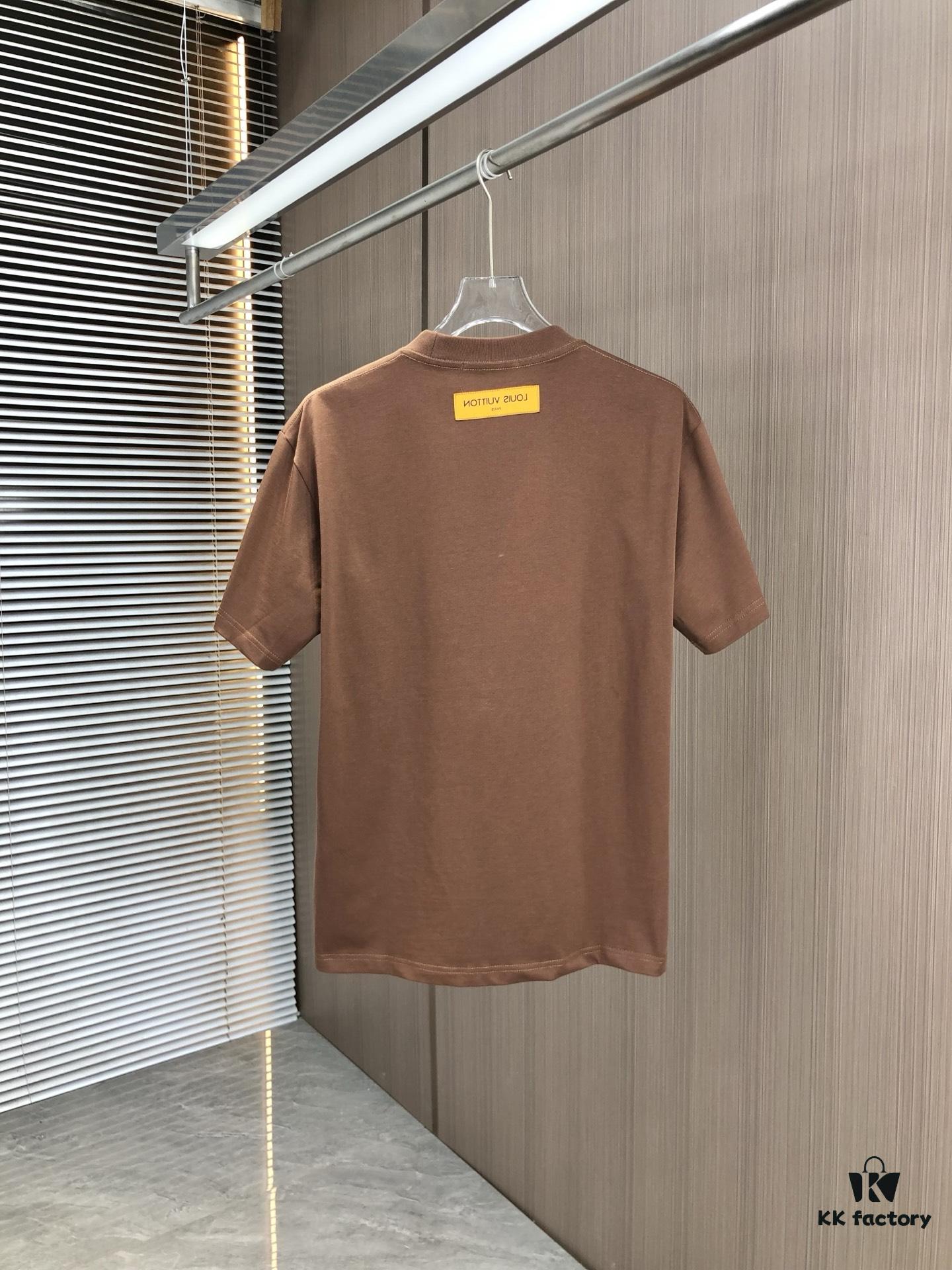 LV Louis Vuitton 2025 Spring/Summer New Arrival Round Neck Short Sleeve T-Shirt with Chain and Single Needle Embroidery, Premium 320g Double-Combed Cotton Fabric, Slightly Loose Fit, Unisex Design