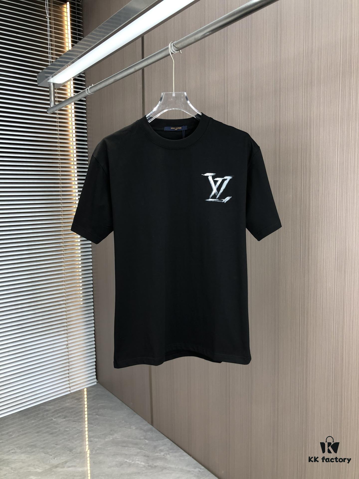 LV Louis Vuitton 2025 Spring/Summer New Arrival Round Neck Short Sleeve T-Shirt with Hand-Painted Print, Made from 320g Double-Combed Cotton Fabric, Slightly Loose Fit, Soft and Substantial Fabric Texture, Unisex Design