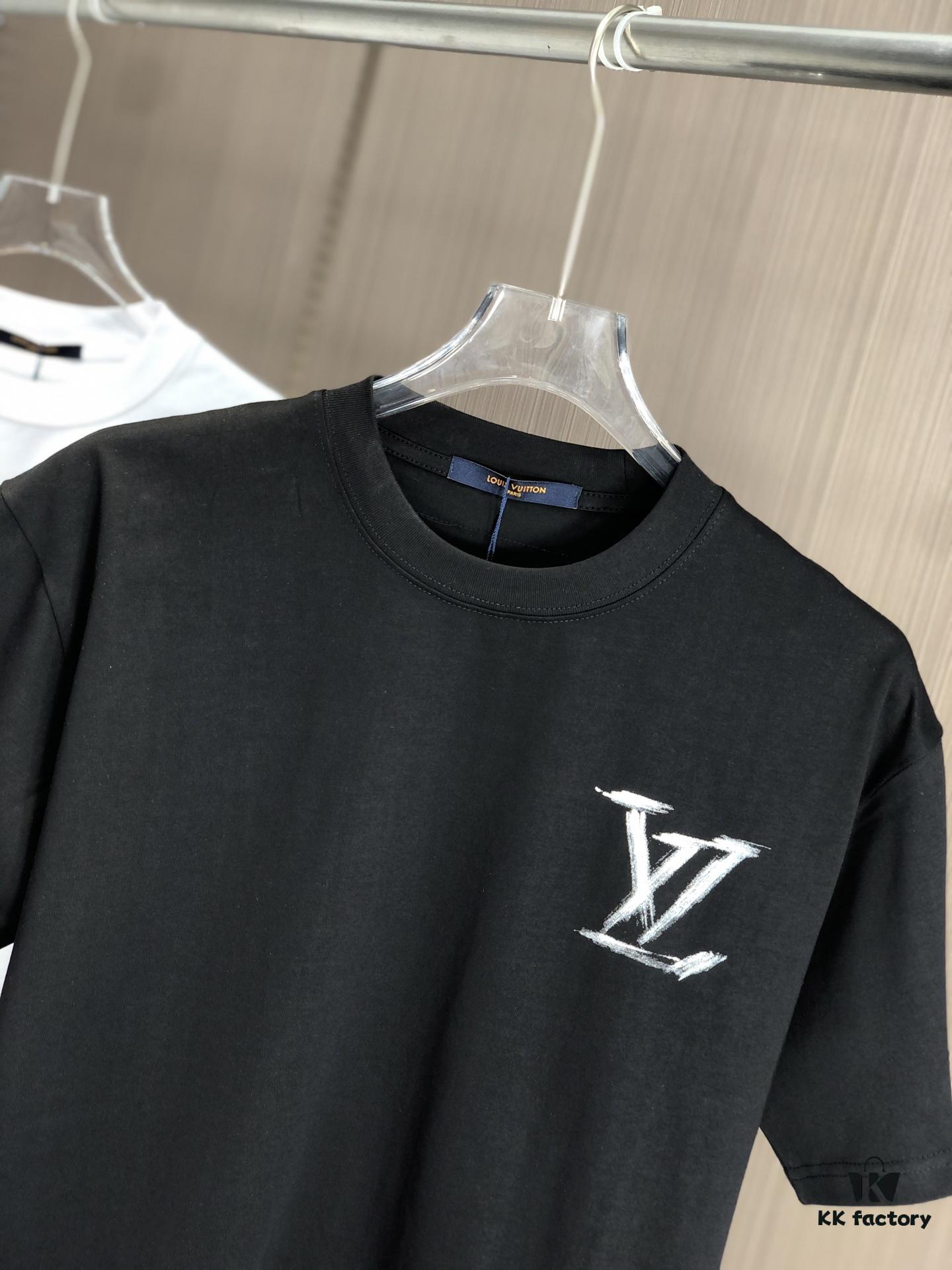 LV Louis Vuitton 2025 Spring/Summer New Arrival Round Neck Short Sleeve T-Shirt with Hand-Painted Print, Made from 320g Double-Combed Cotton Fabric, Slightly Loose Fit, Soft and Substantial Fabric Texture, Unisex Design