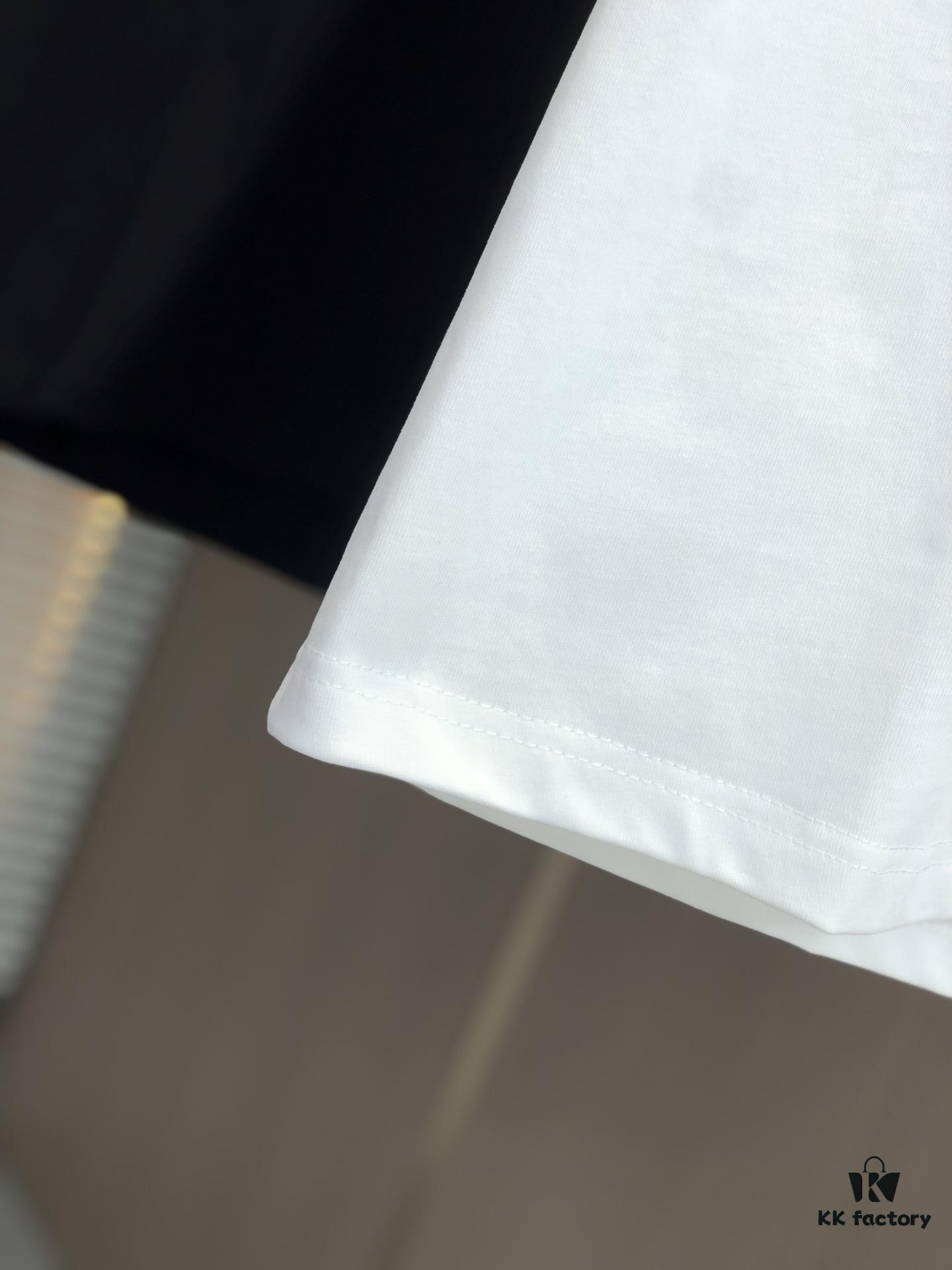 LV Louis Vuitton 2025 Spring-Summer New Arrival Round Neck Short Sleeve T-Shirt with Hand-Painted Print, Made from 320g Double-Layer Combed Cotton Fabric, Slightly Loose Fit, Soft and Substantial Fabric Texture, Unisex Design