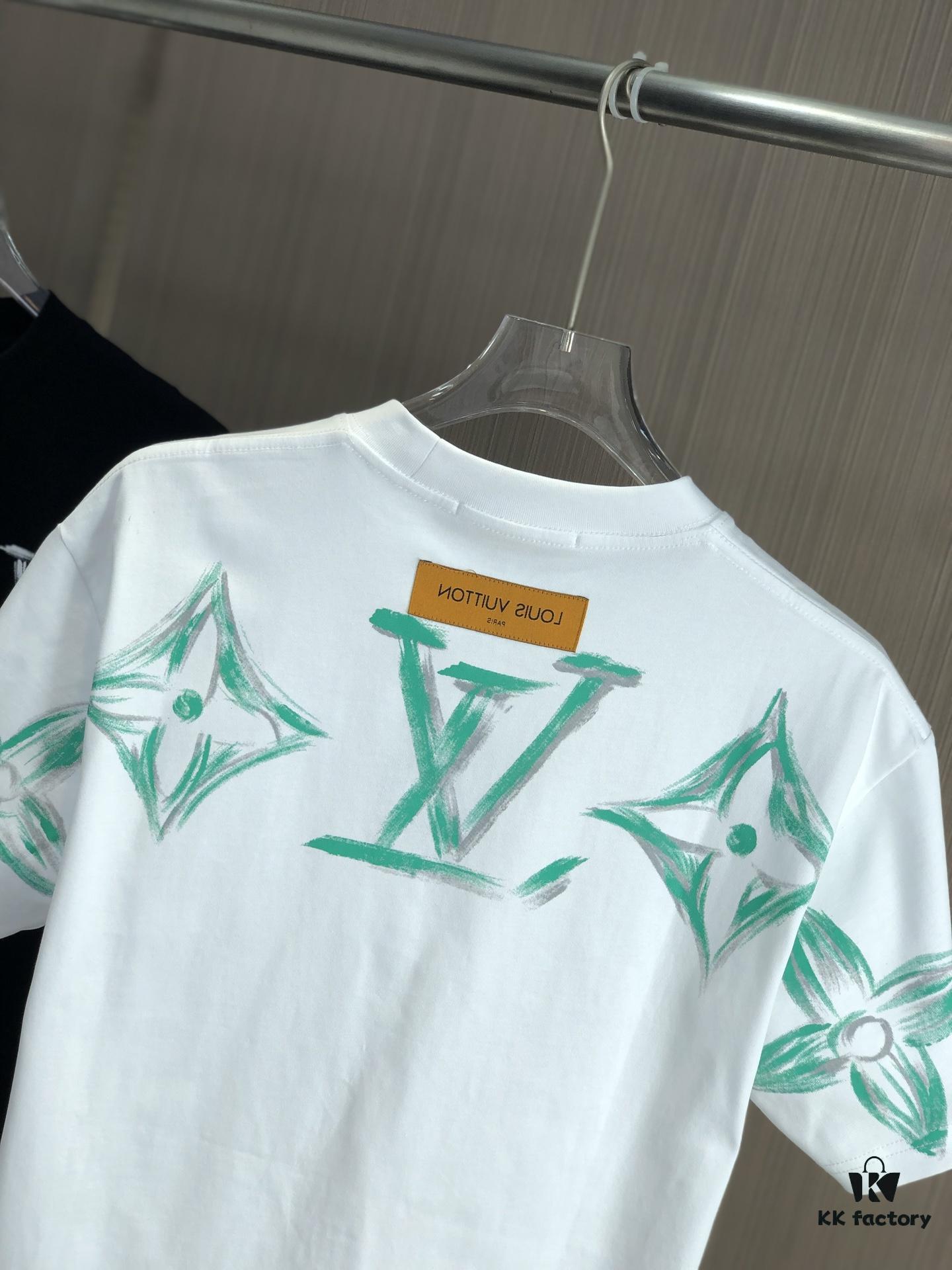 LV Louis Vuitton 2025 Spring-Summer New Arrival Round Neck Short Sleeve T-Shirt with Hand-Painted Print, Made from 320g Double-Layer Combed Cotton Fabric, Slightly Loose Fit, Soft and Substantial Fabric Texture, Unisex Design